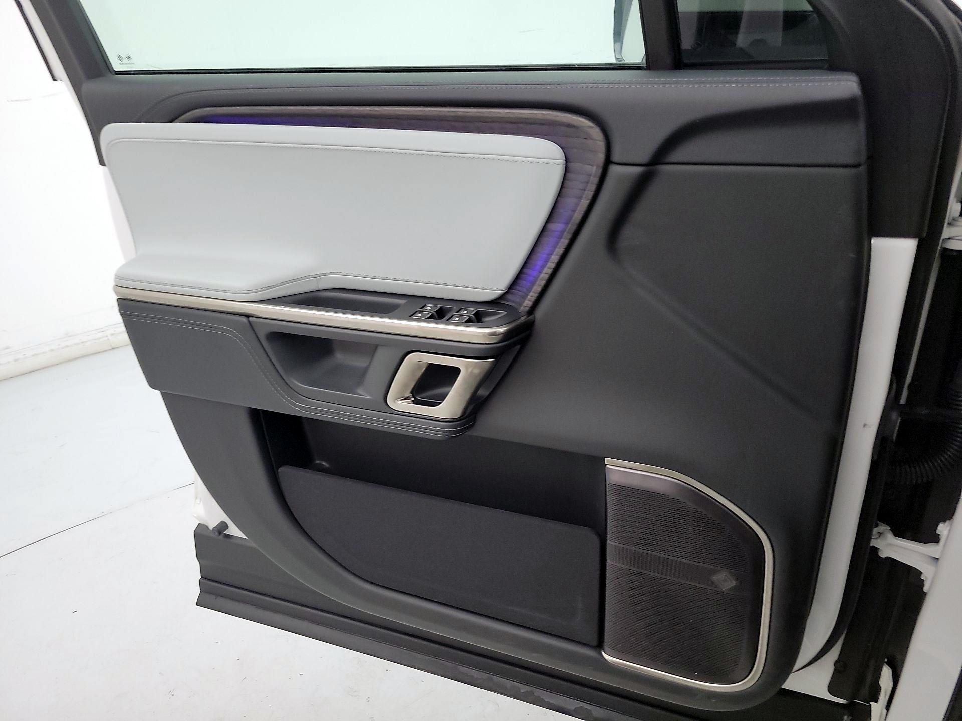 Thumbnail: 2023 Rivian R1S - 12