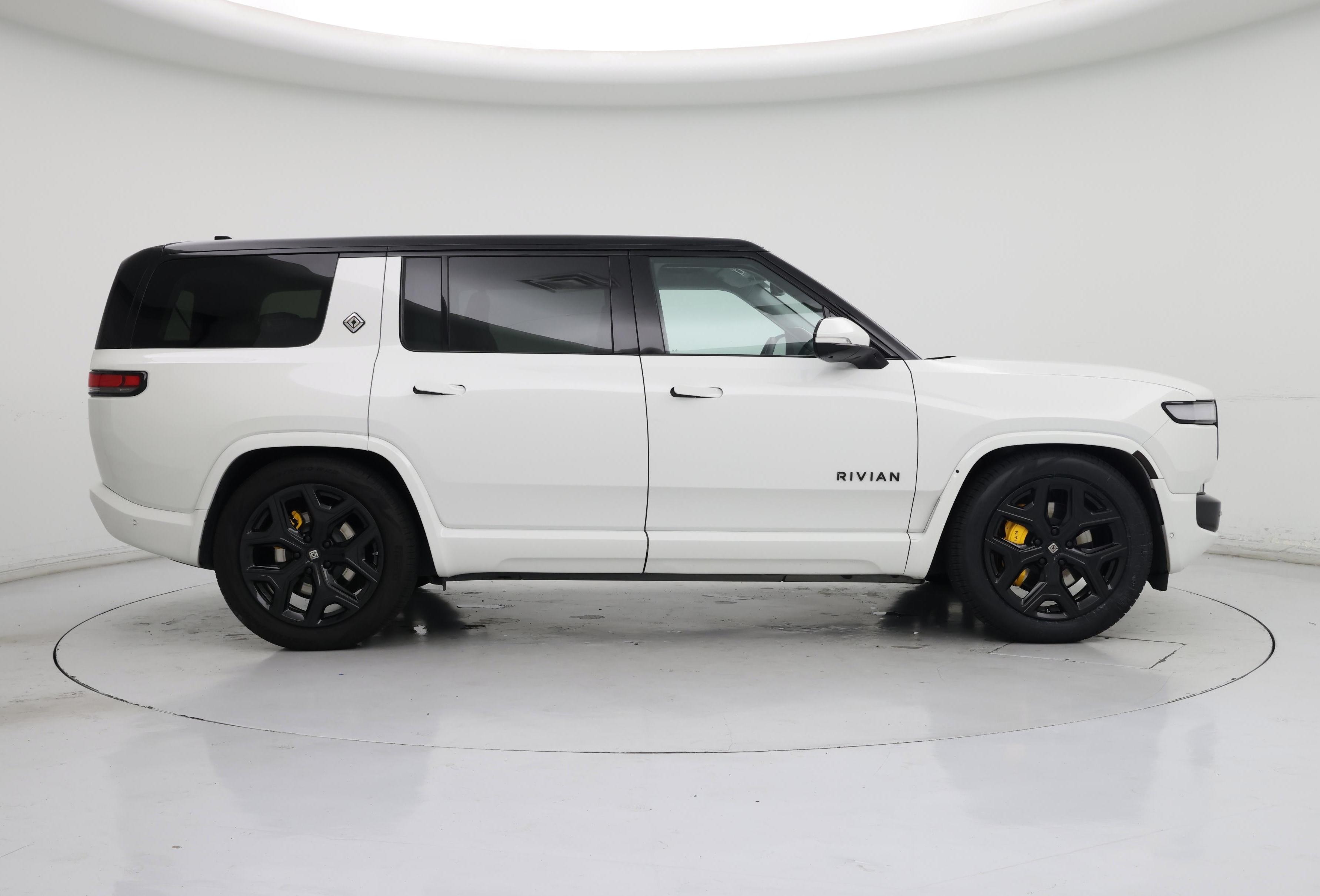 Thumbnail: 2023 Rivian R1S - 7