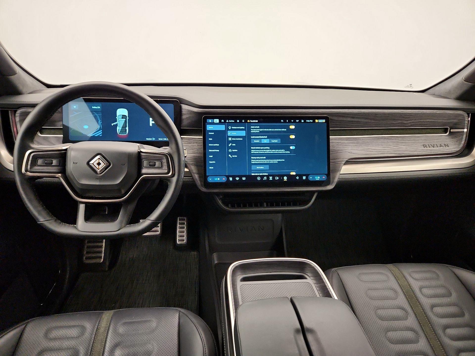 Thumbnail: 2023 Rivian R1S - 9