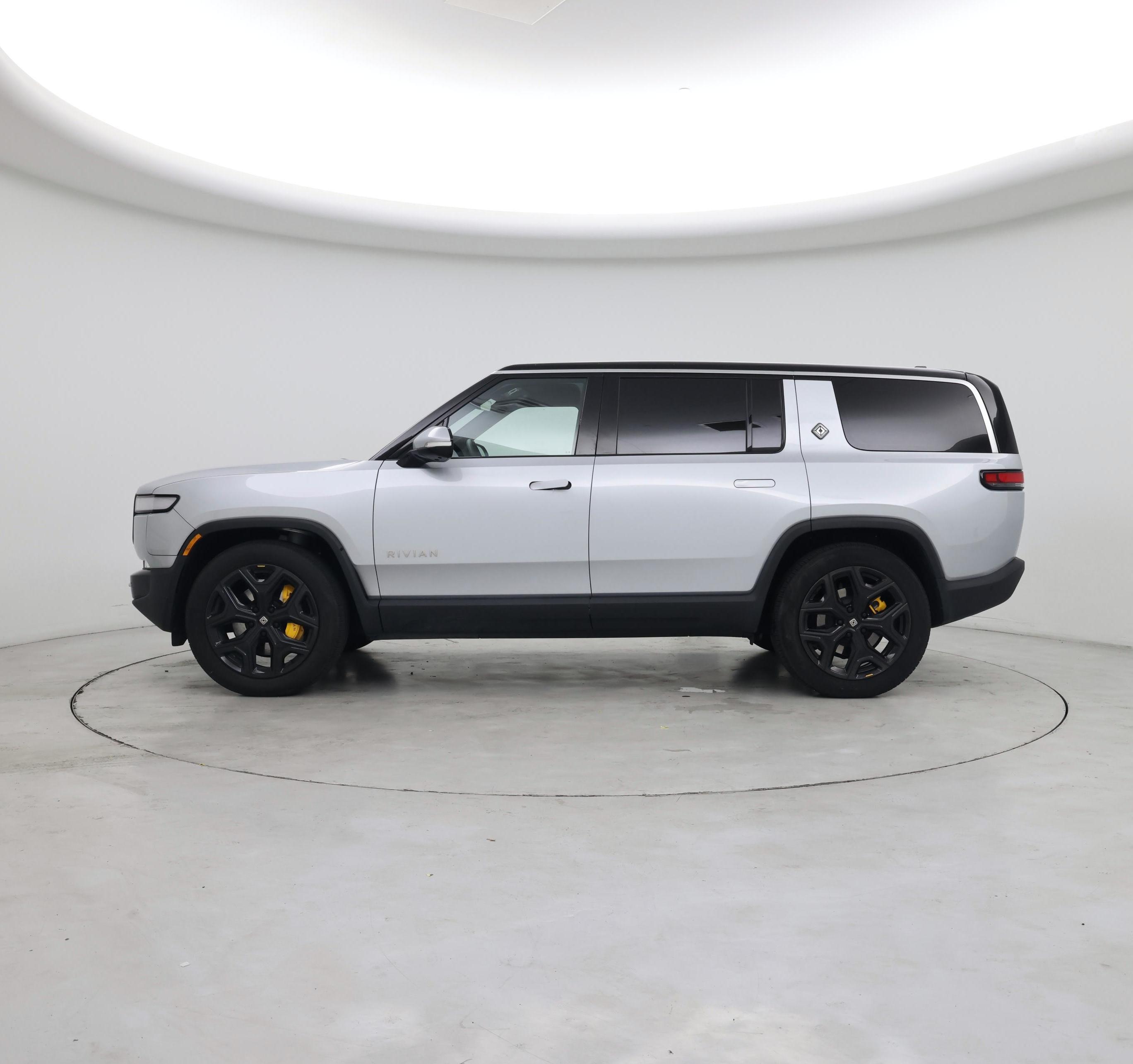 Thumbnail: 2023 Rivian R1S - 3