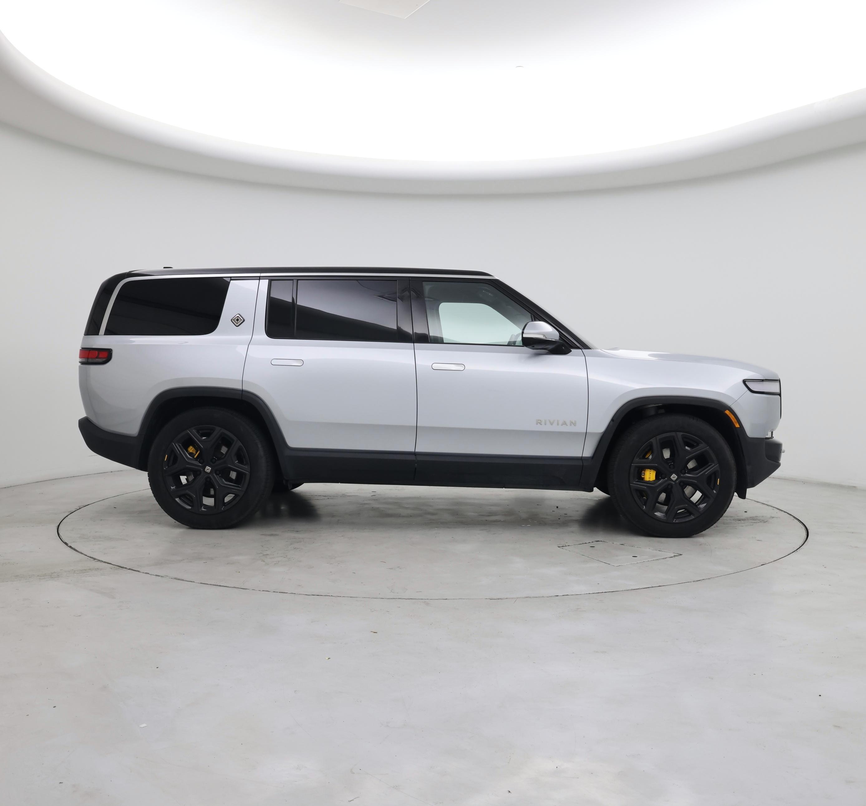 Thumbnail: 2023 Rivian R1S - 7