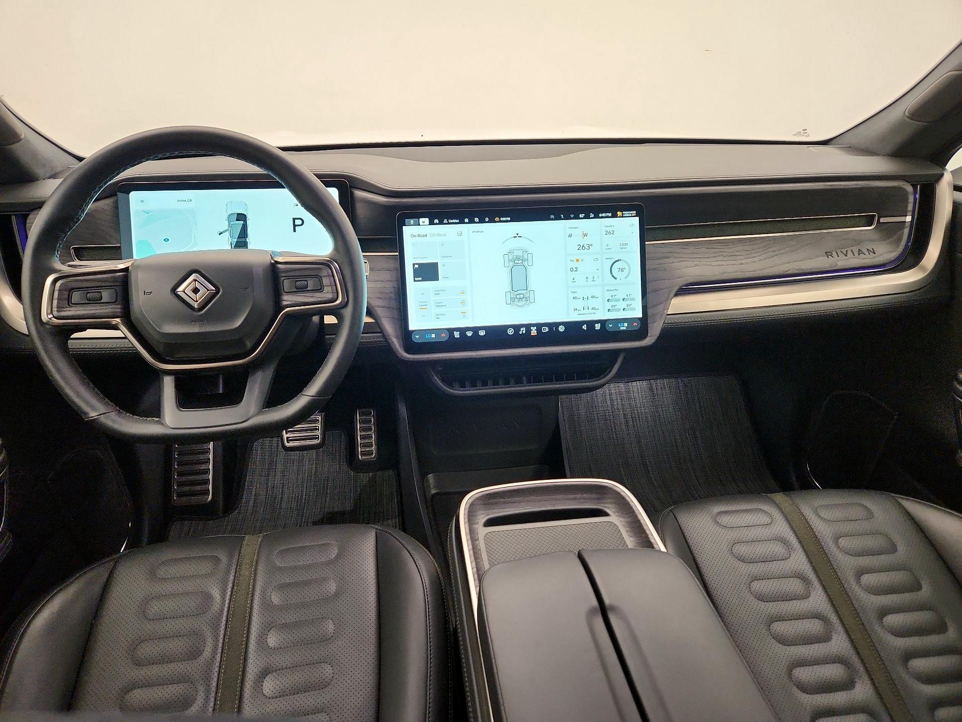 Thumbnail: 2022 Rivian R1S - 9