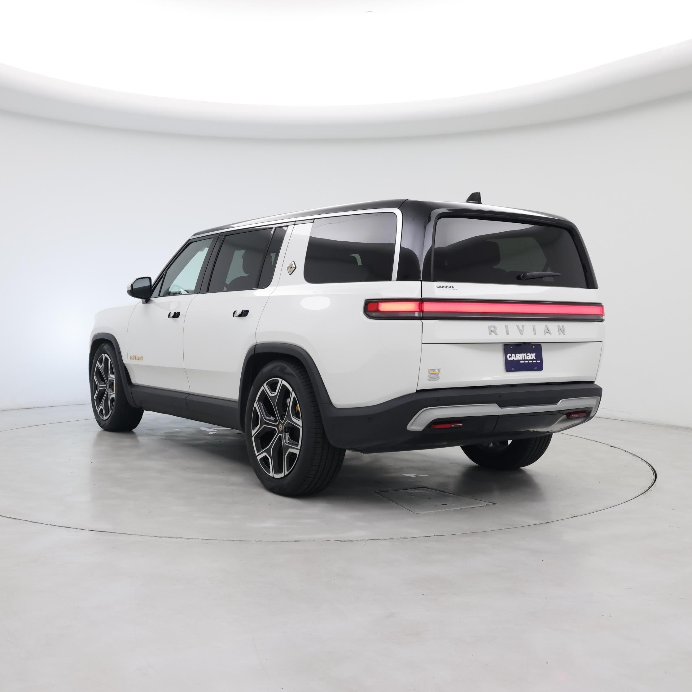 Thumbnail: 2022 Rivian R1S - 2