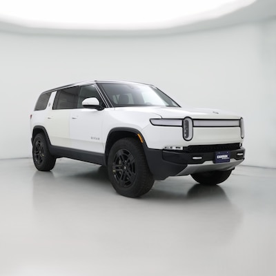White 2023 Rivian R1S Adventure Dual-Motor Standard