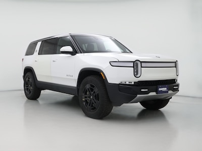 White 2023 Rivian R1S Adventure Dual-Motor Standard