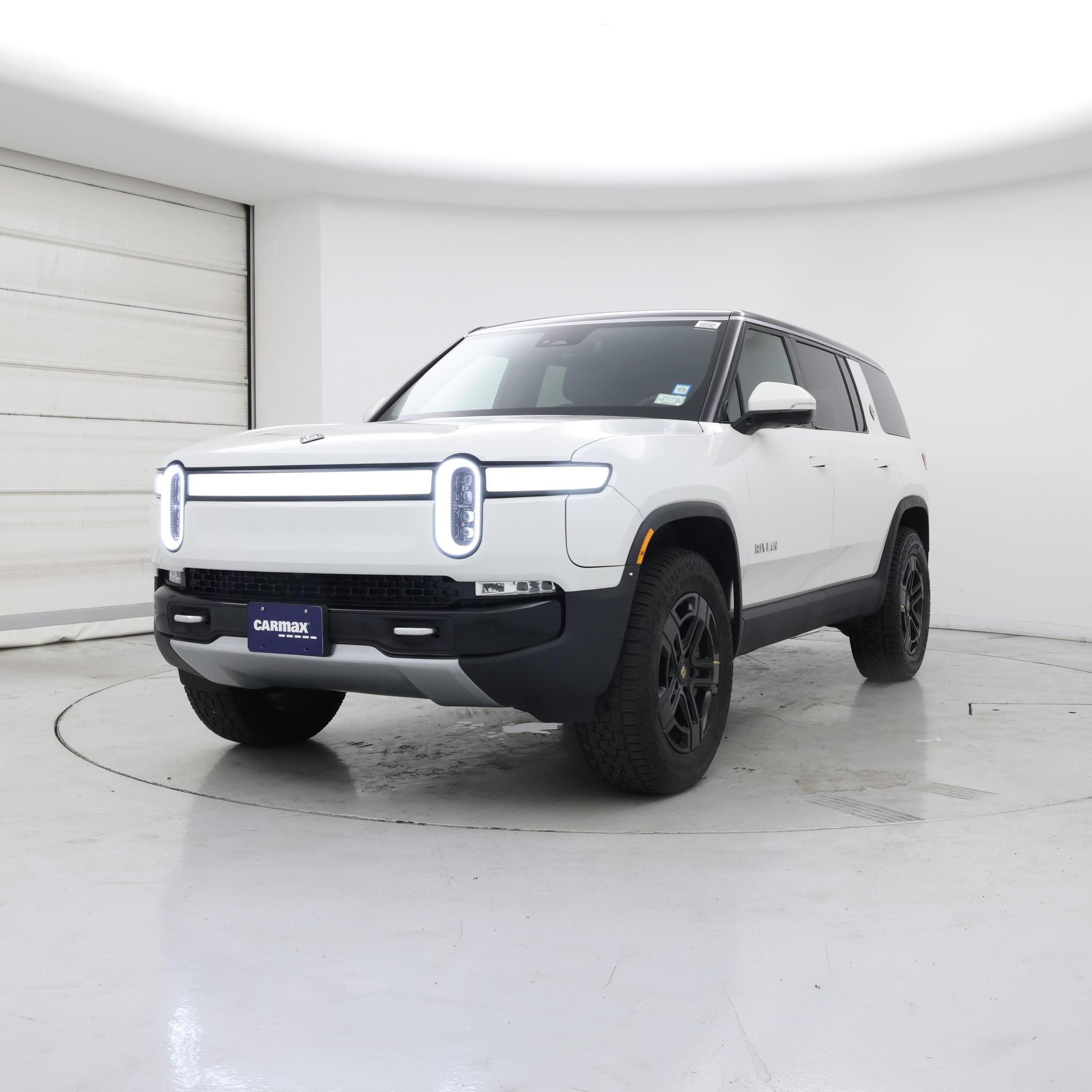 Thumbnail: 2023 Rivian R1S - 4