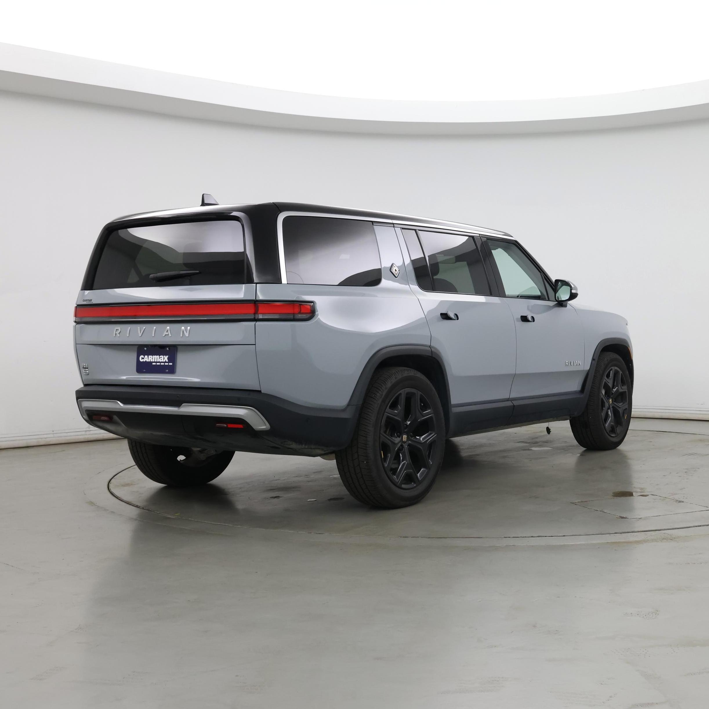 Thumbnail: 2023 Rivian R1S - 8