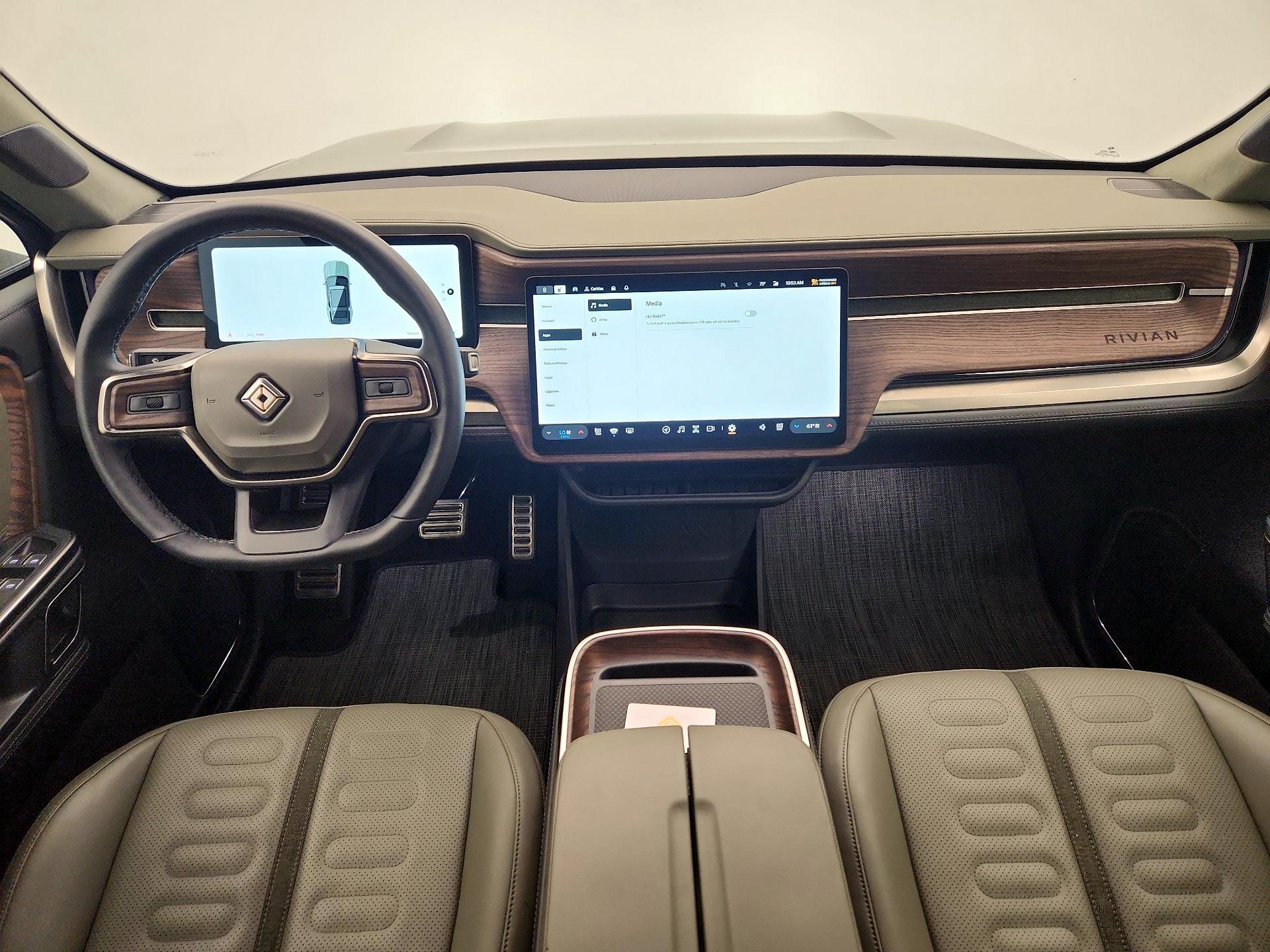 Thumbnail: 2023 Rivian R1S - 9