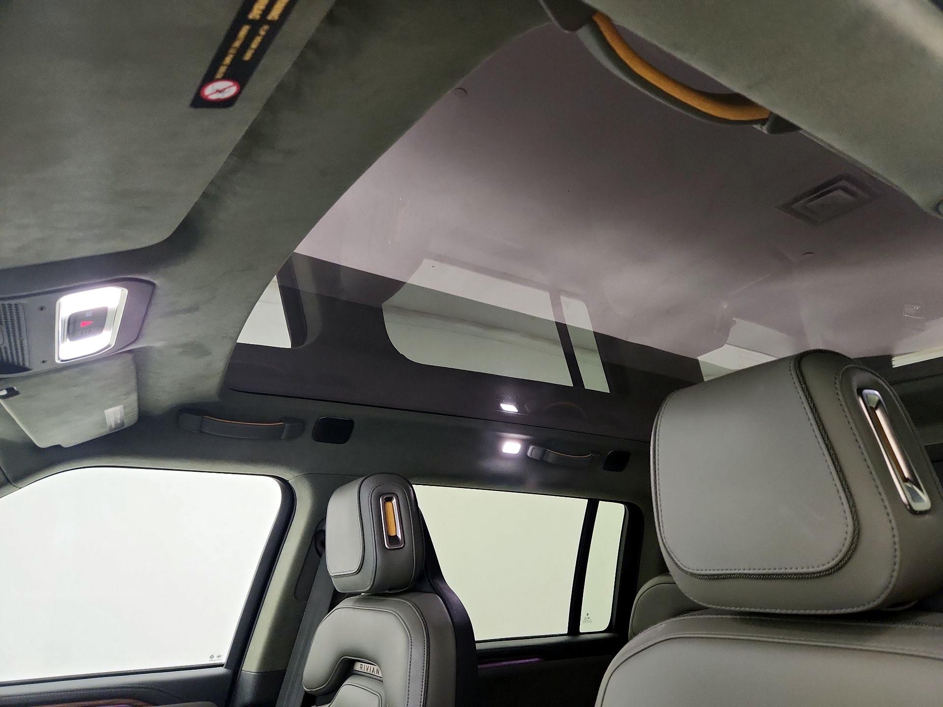 Thumbnail: 2023 Rivian R1S - 17