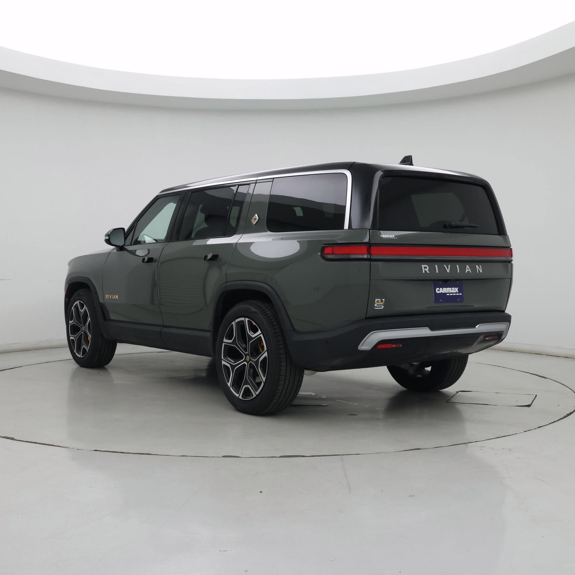 Thumbnail: 2023 Rivian R1S - 2