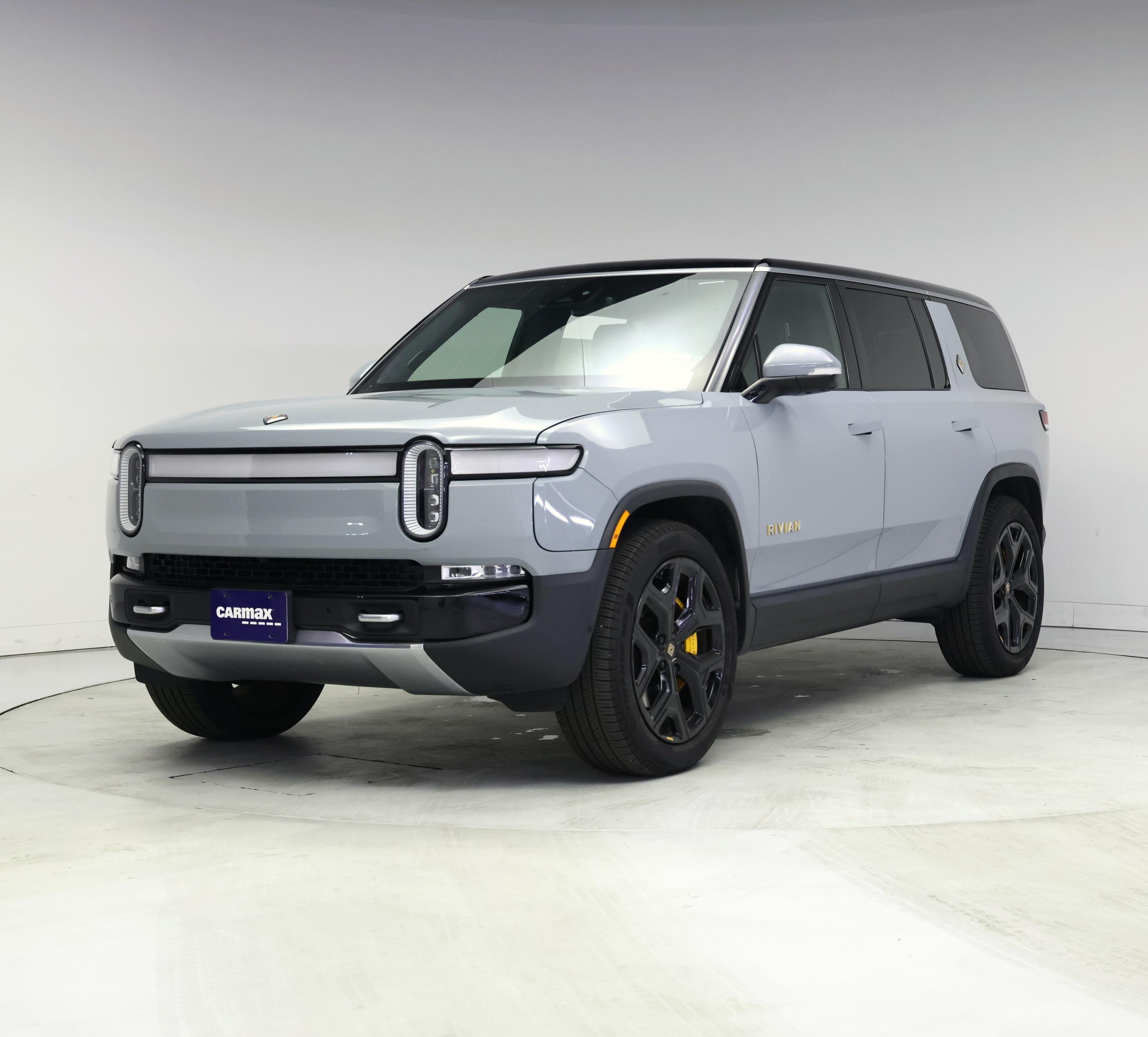 Thumbnail: 2023 Rivian R1S - 4