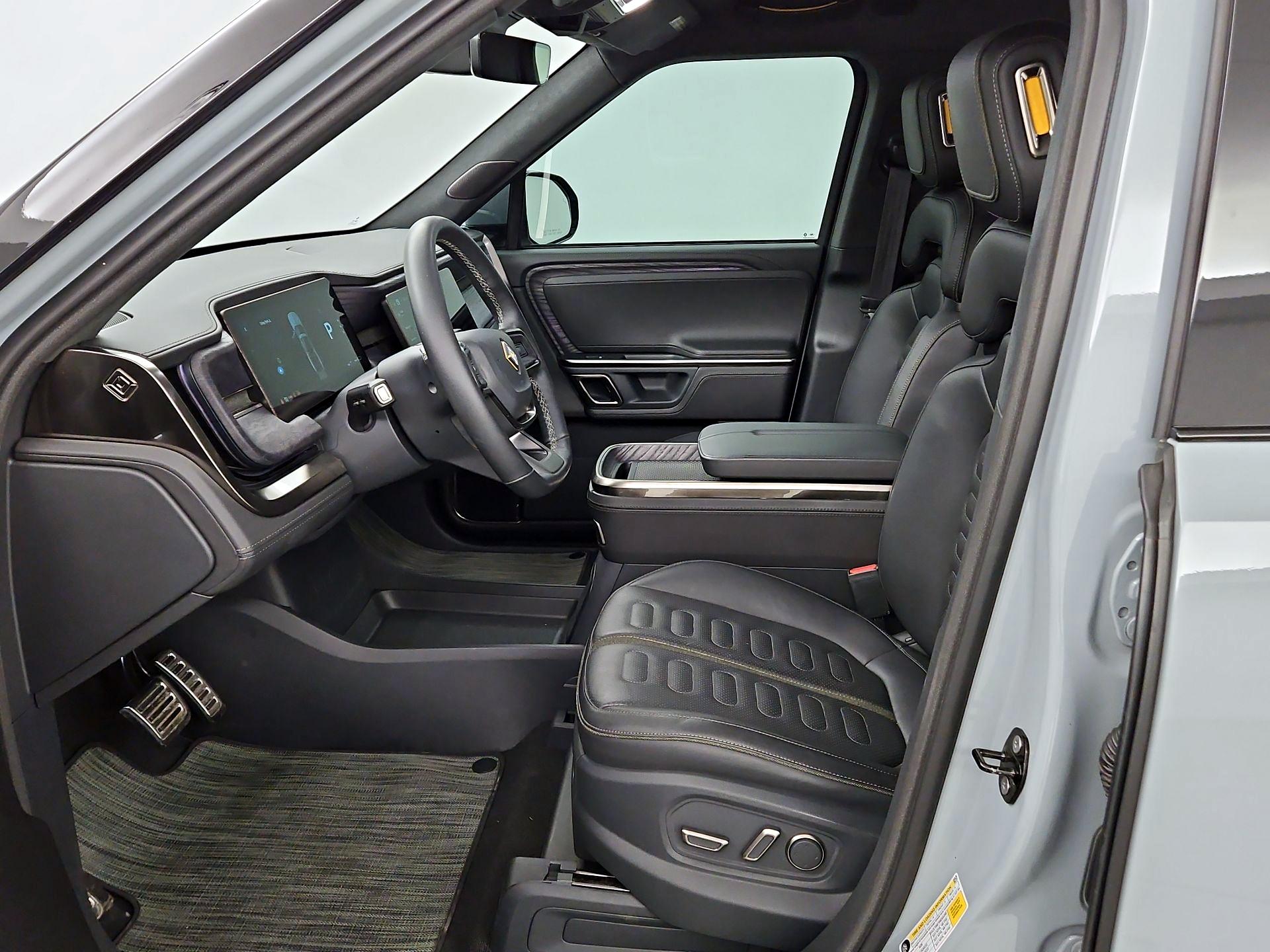 Thumbnail: 2022 Rivian R1T - 11