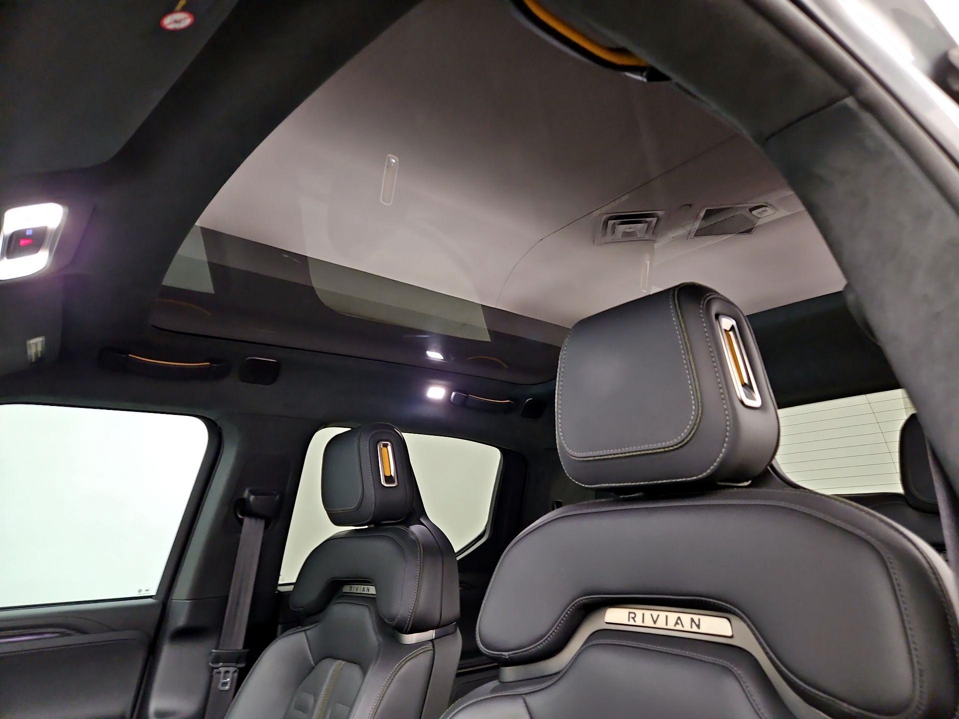 Thumbnail: 2022 Rivian R1T - 18