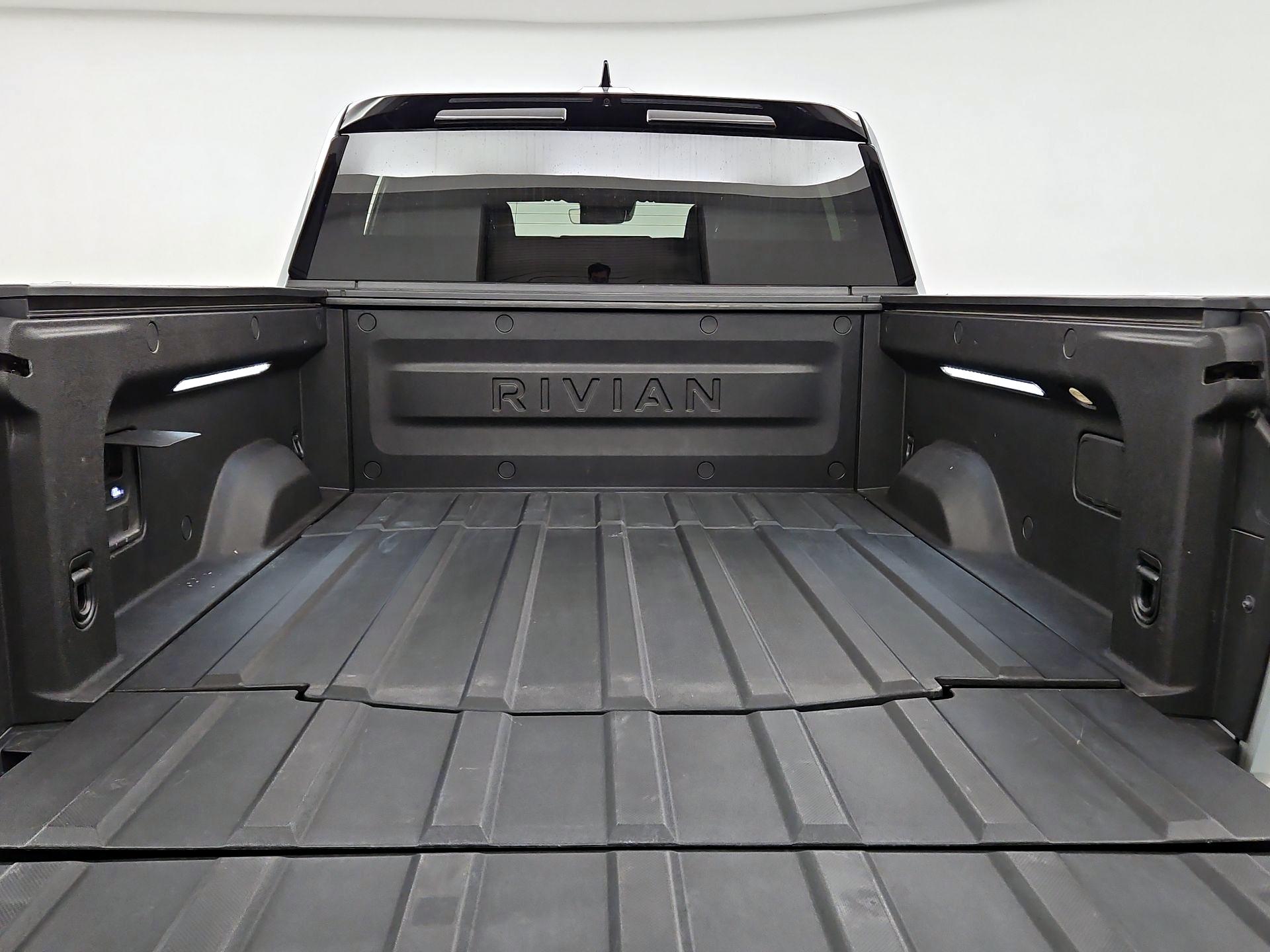 Thumbnail: 2022 Rivian R1T - 20