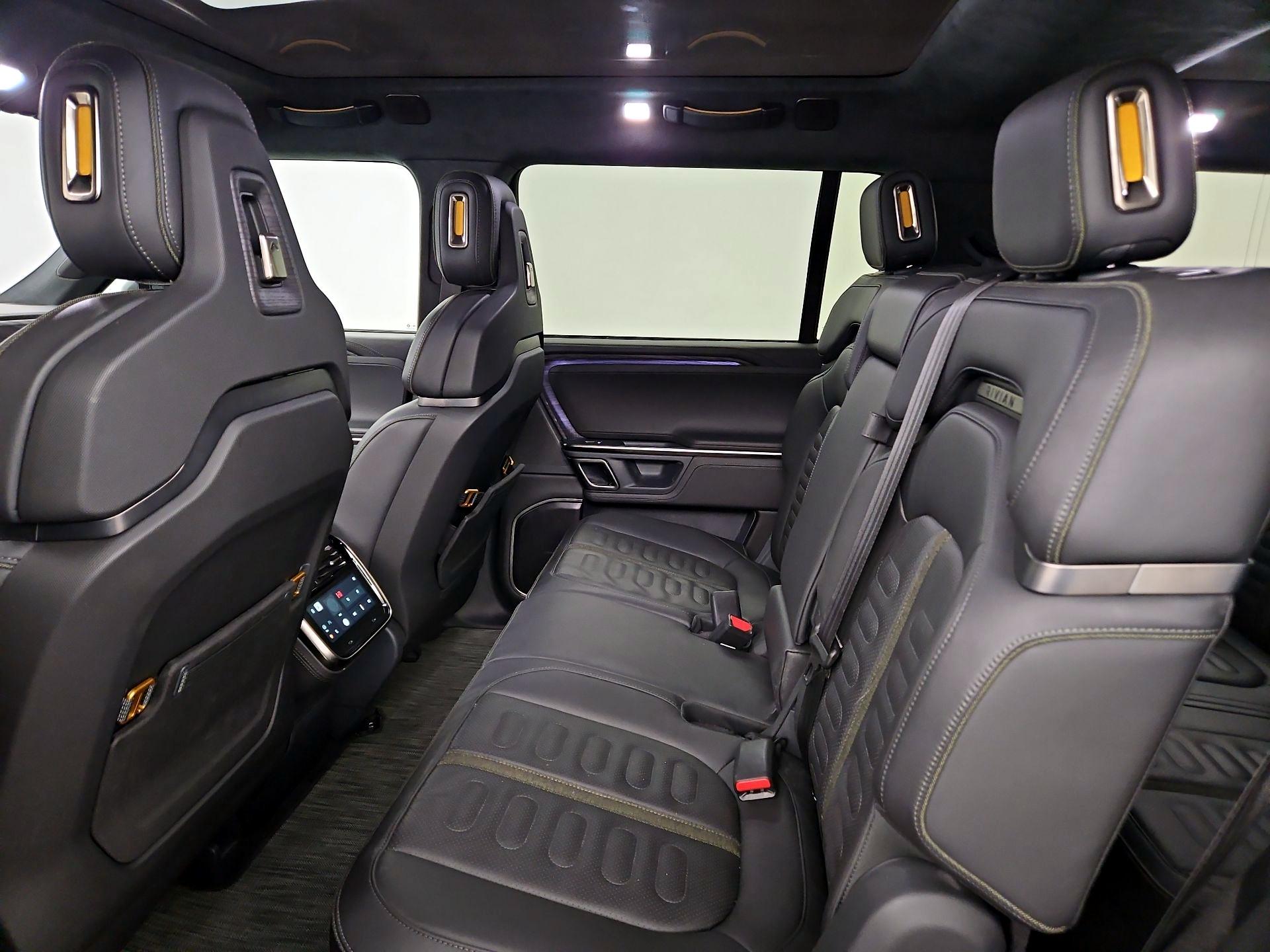 Thumbnail: 2022 Rivian R1S - 19