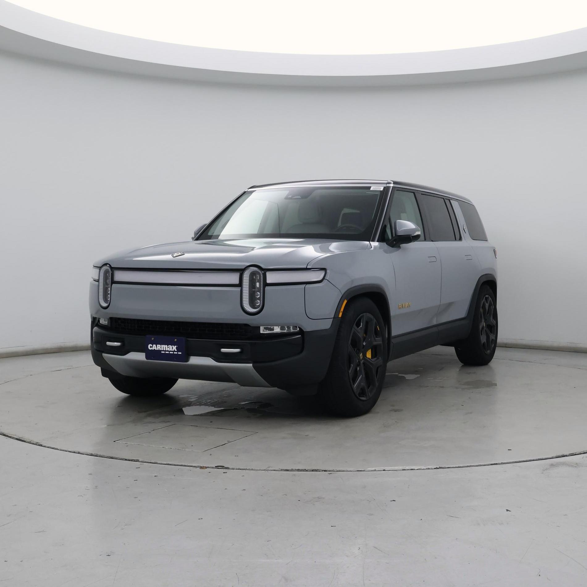 Thumbnail: 2023 Rivian R1S - 4