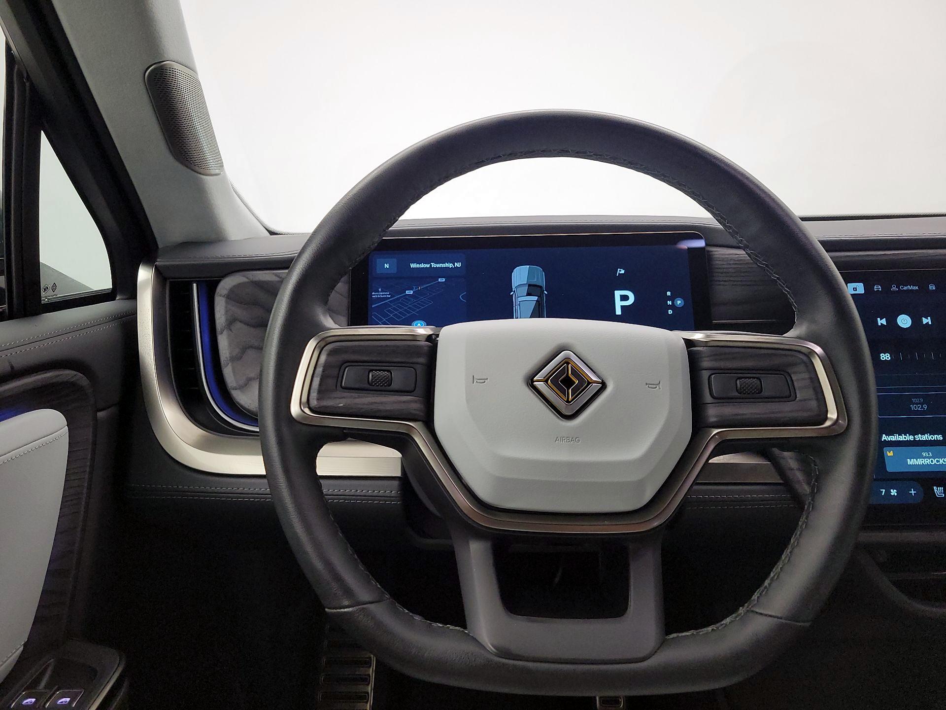 Thumbnail: 2023 Rivian R1S - 10