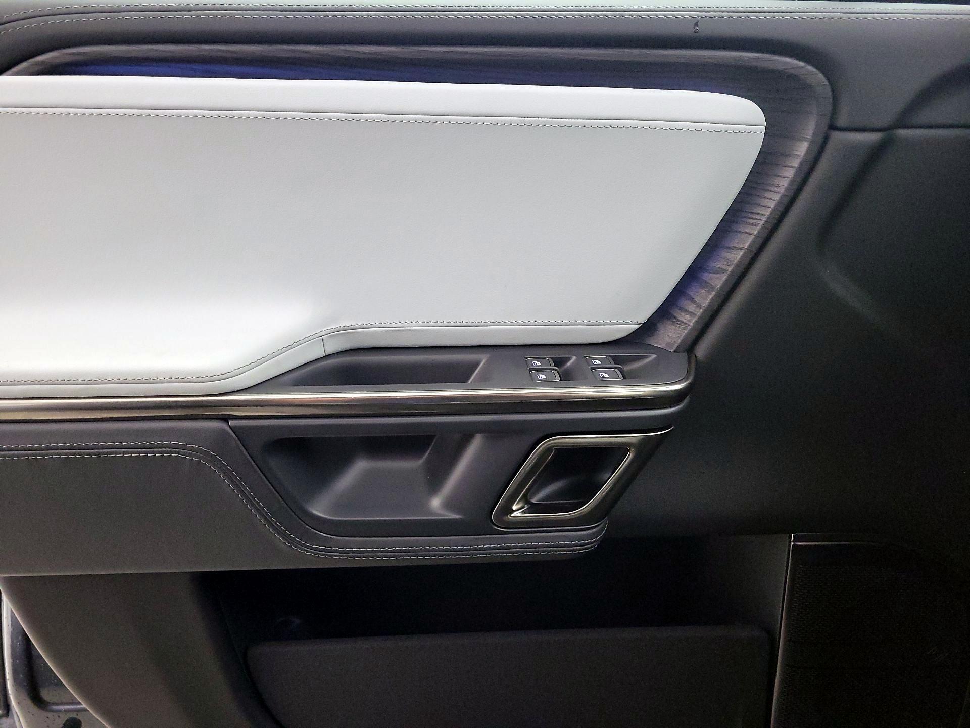 Thumbnail: 2023 Rivian R1S - 12