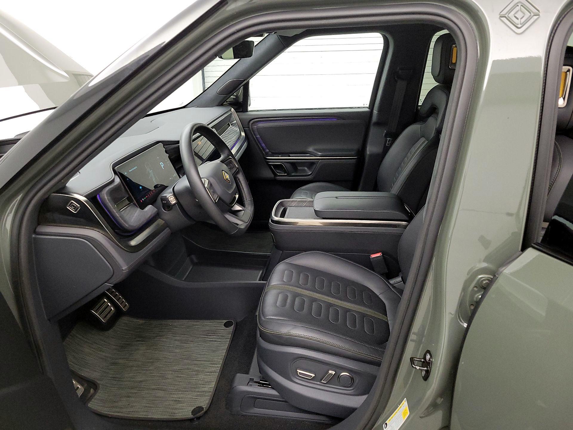Thumbnail: 2022 Rivian R1S - 11