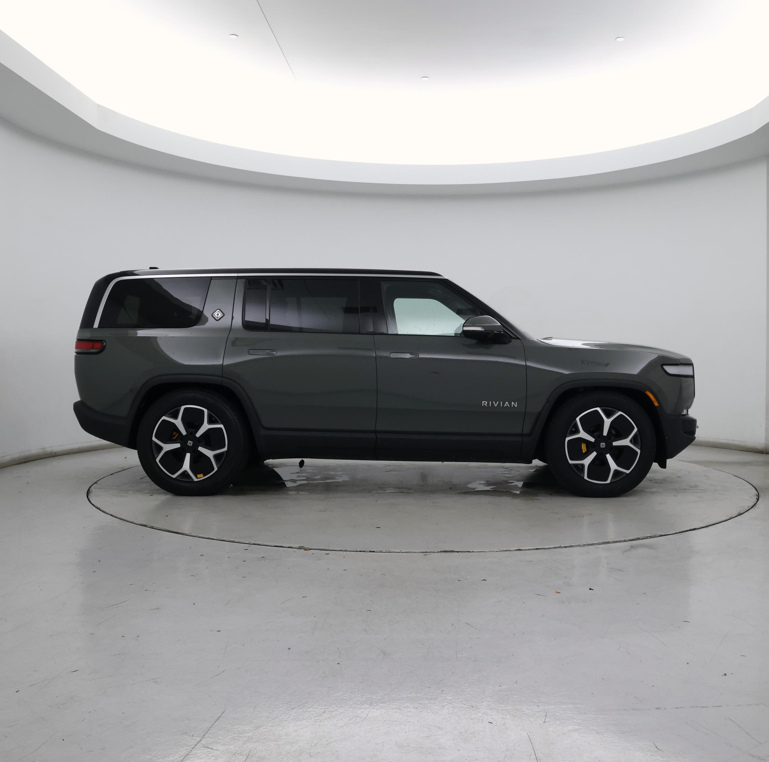 Thumbnail: 2022 Rivian R1S - 7
