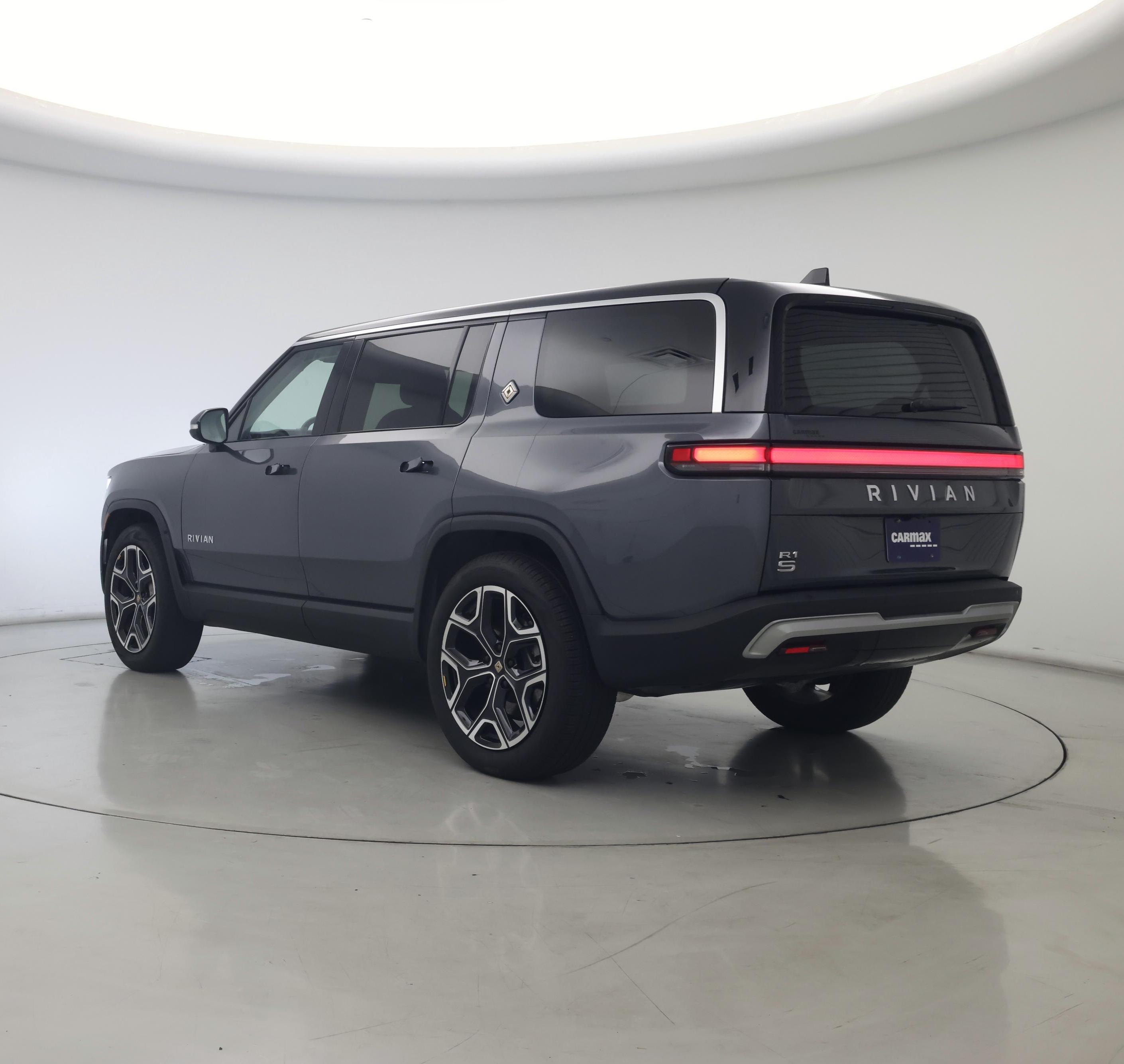 Thumbnail: 2024 Rivian R1S - 2