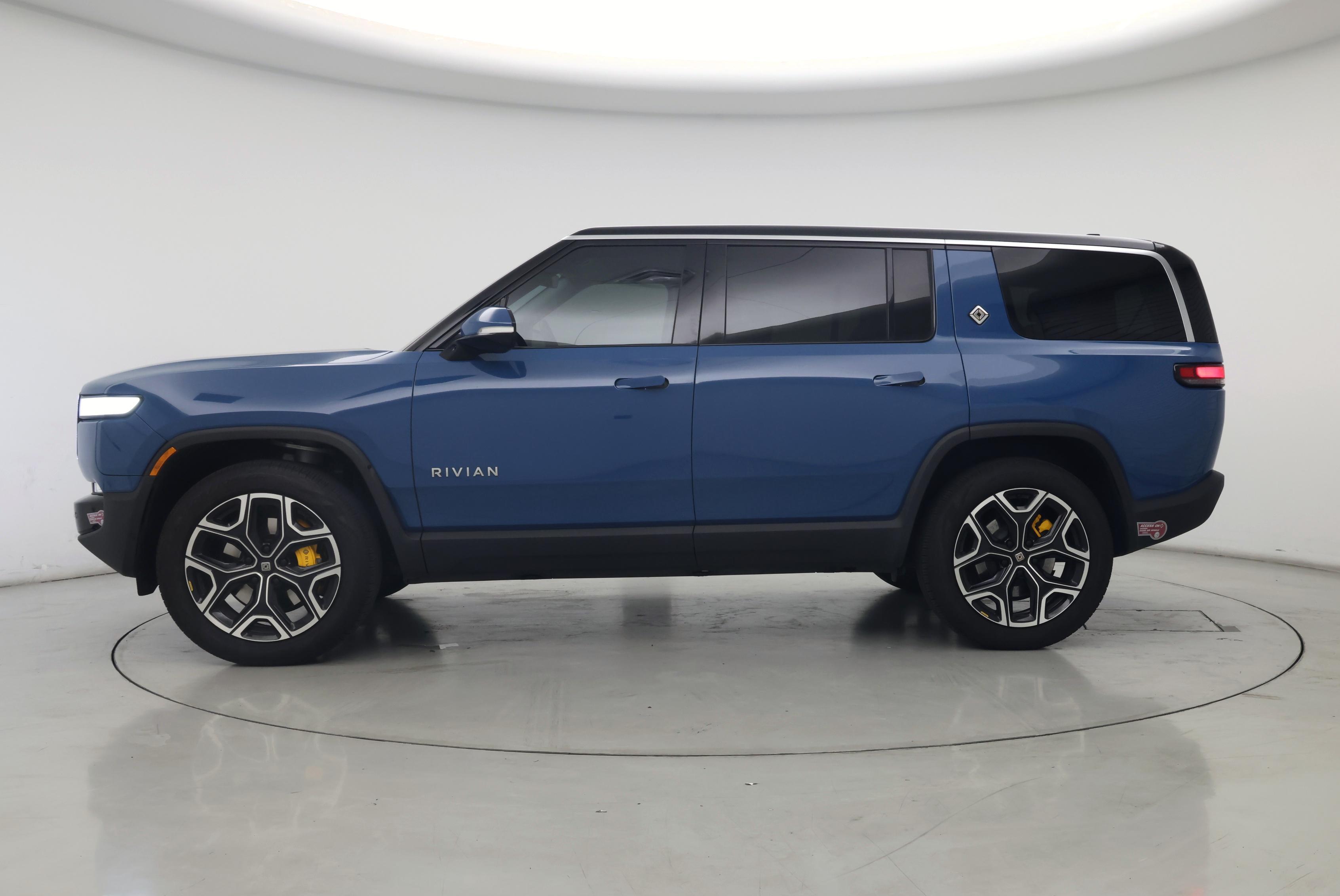 Thumbnail: 2024 Rivian R1S - 3