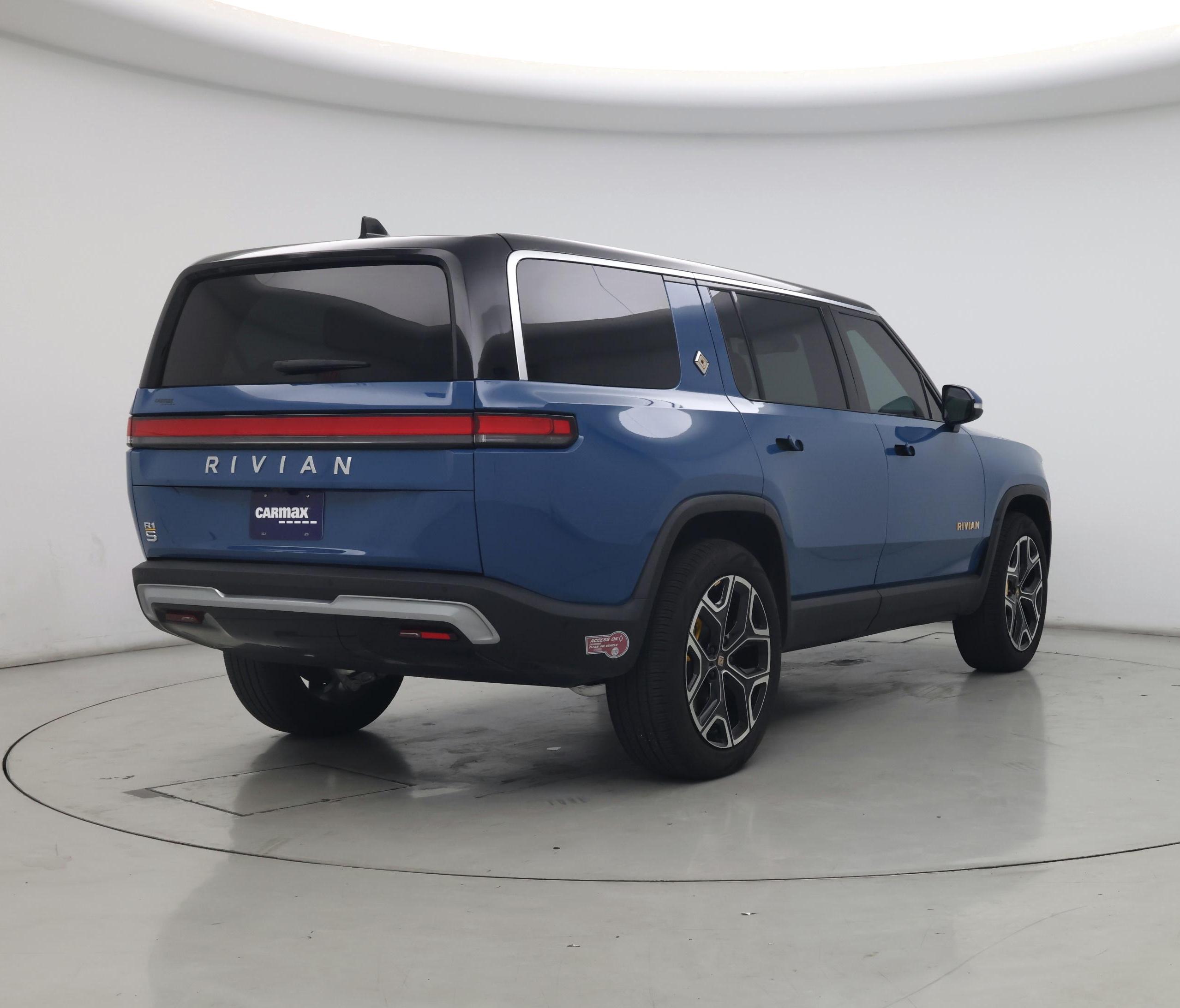 Thumbnail: 2024 Rivian R1S - 8