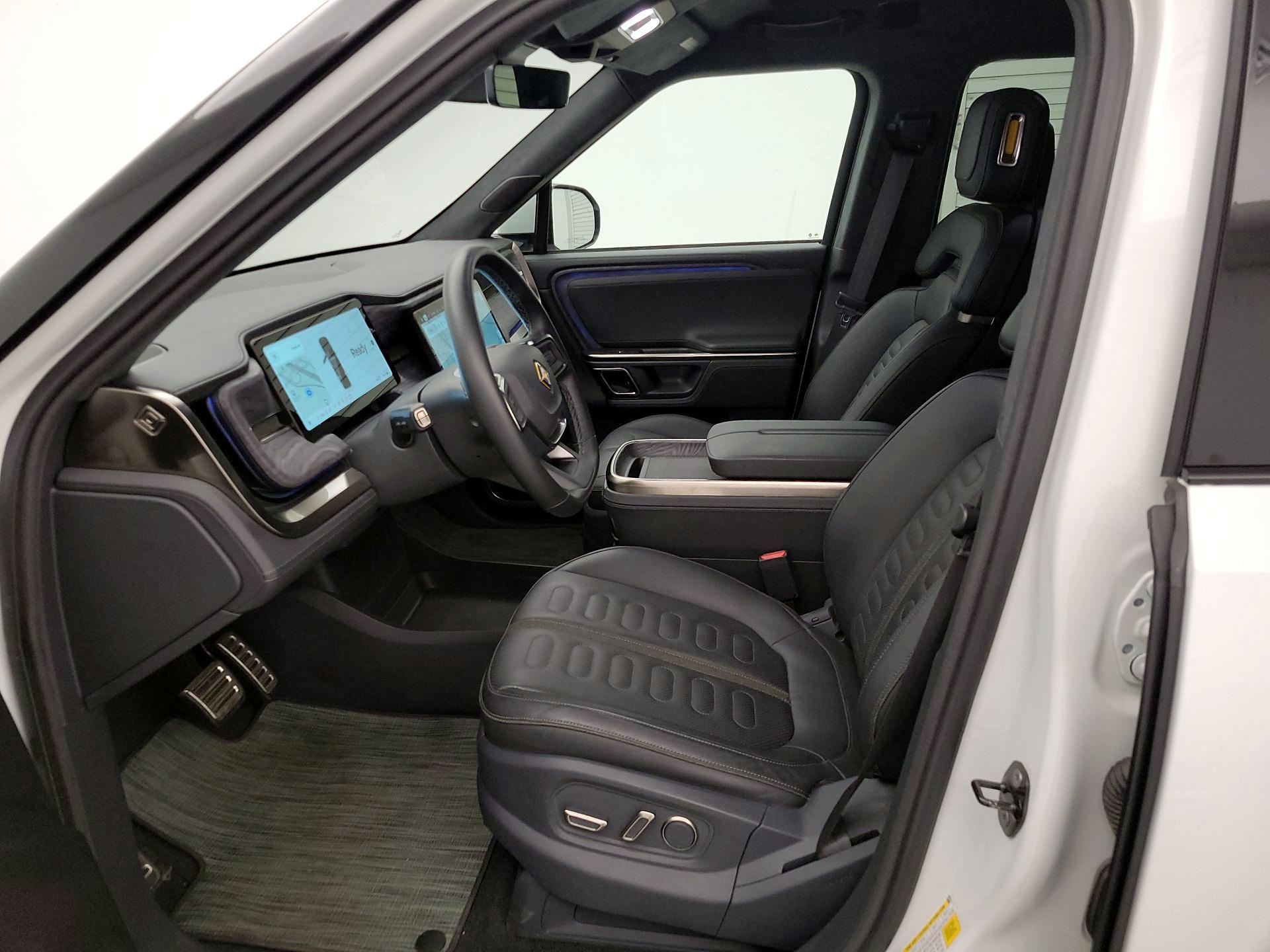 Thumbnail: 2022 Rivian R1S - 11