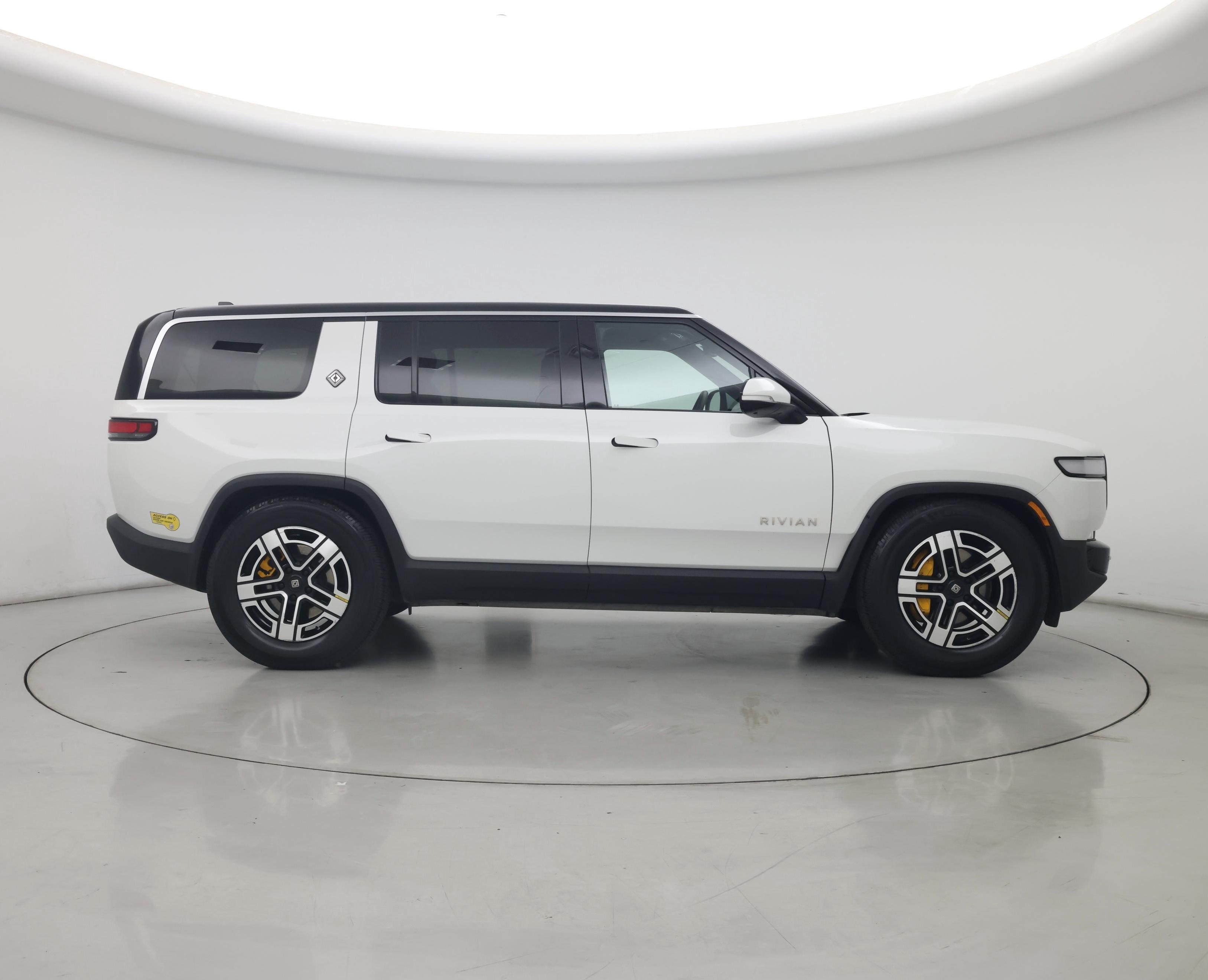 Thumbnail: 2022 Rivian R1S - 7