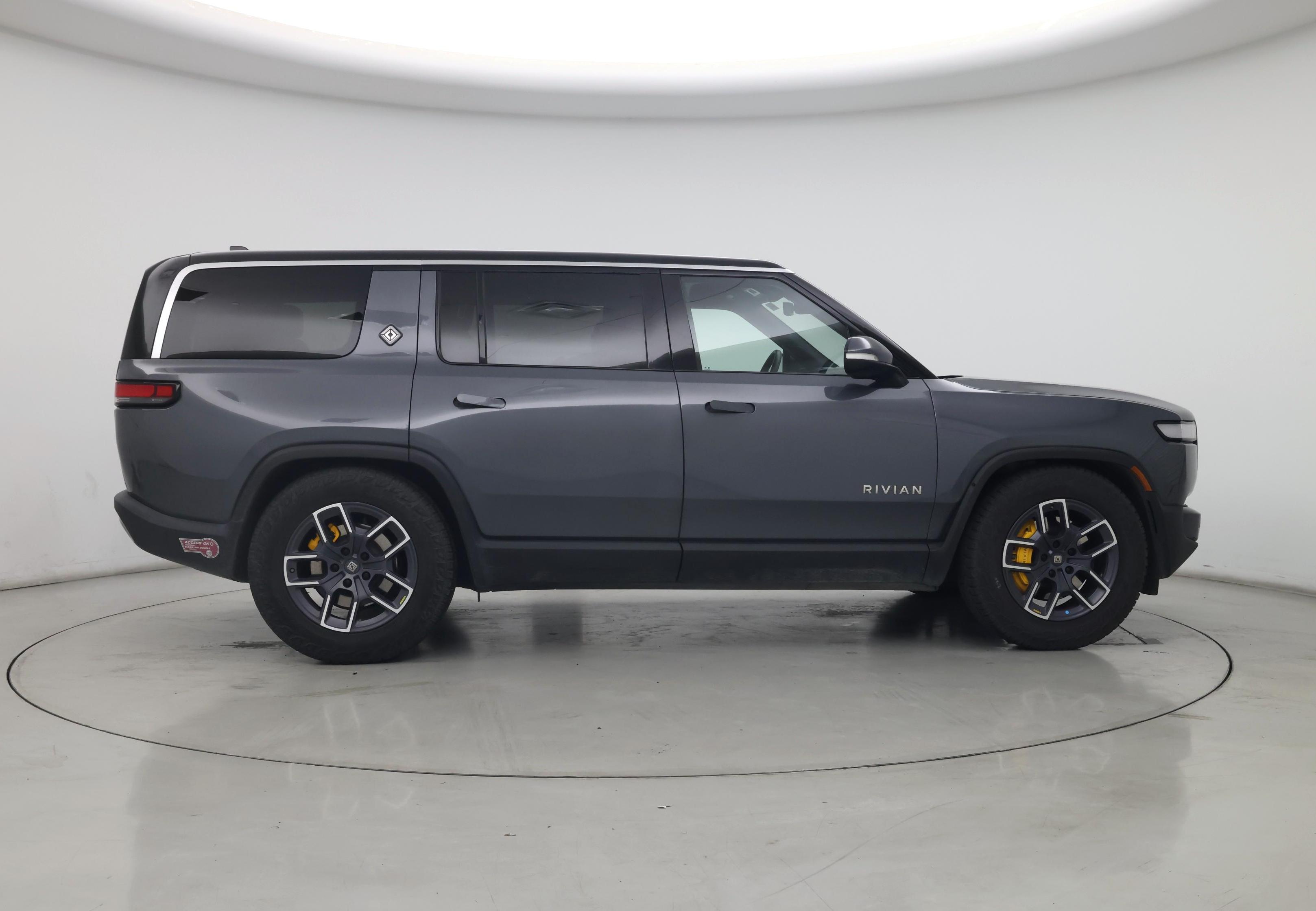 Thumbnail: 2022 Rivian R1S - 7