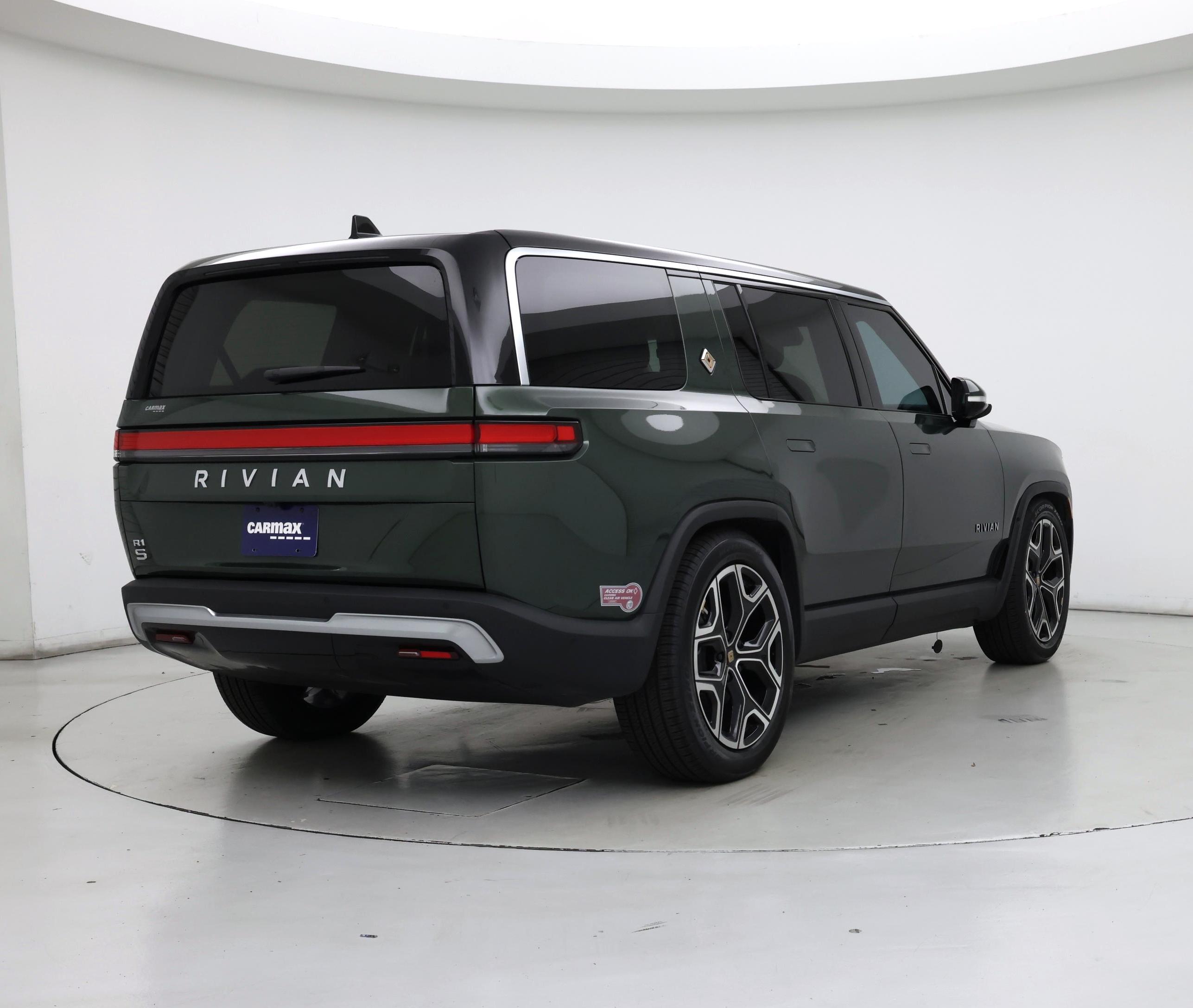 Thumbnail: 2024 Rivian R1S - 8