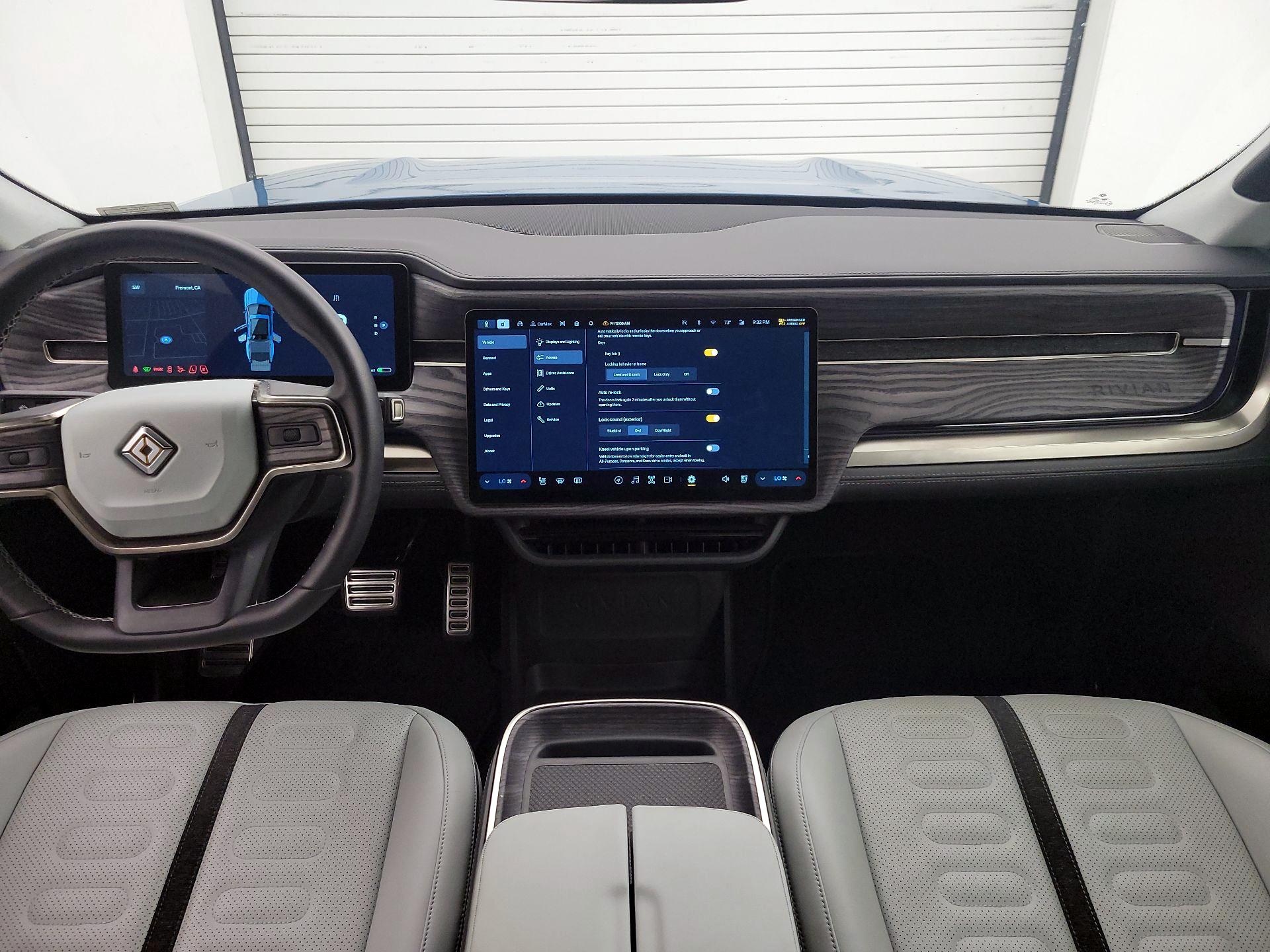 Thumbnail: 2022 Rivian R1T - 9