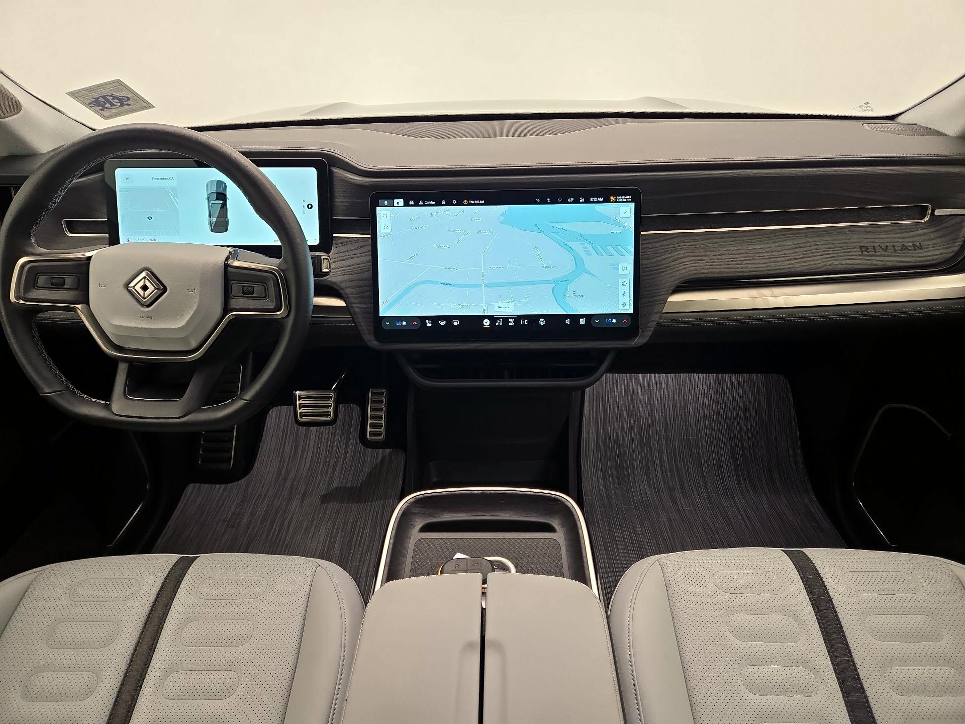 Thumbnail: 2023 Rivian R1S - 9