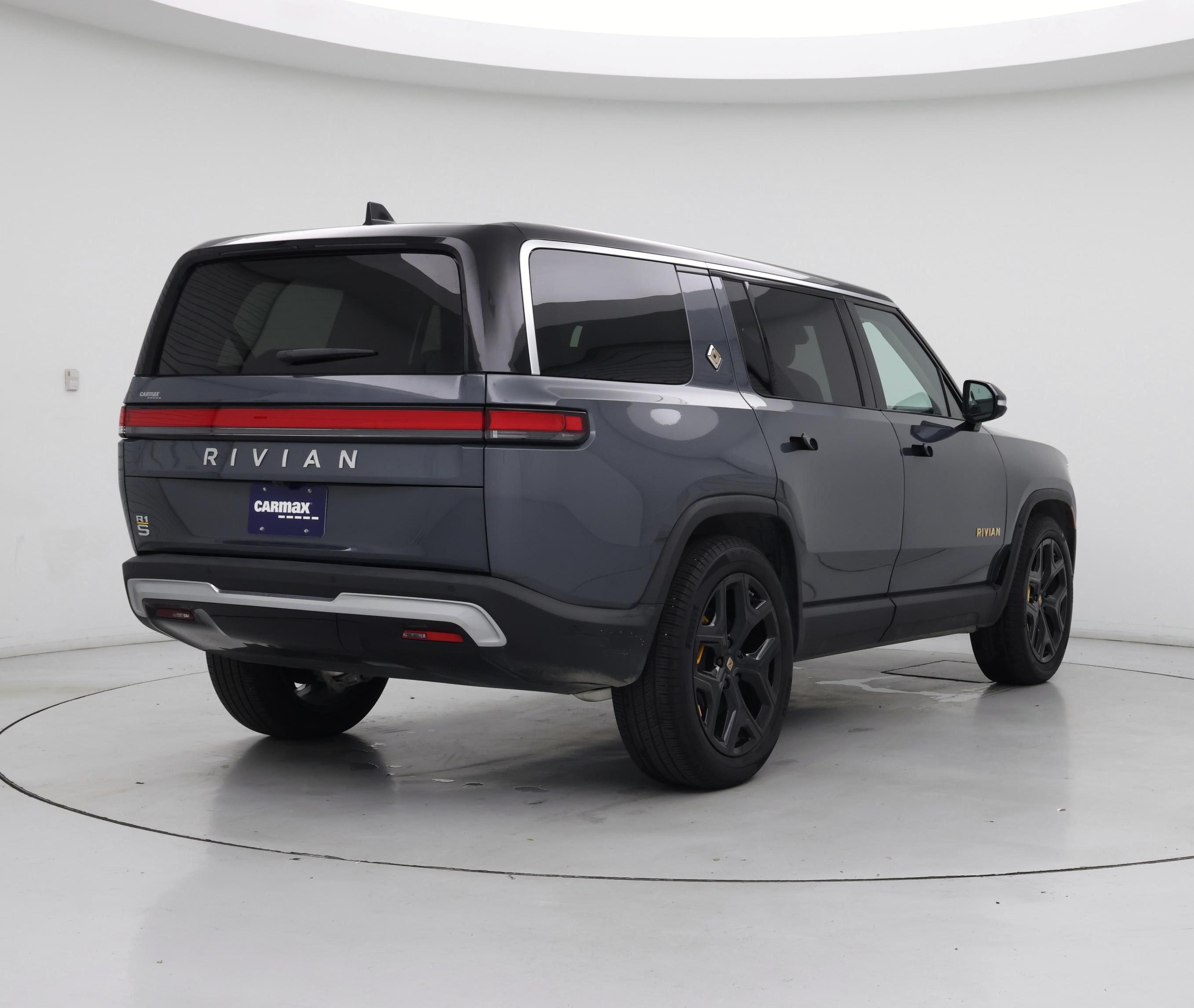 Thumbnail: 2023 Rivian R1S - 8