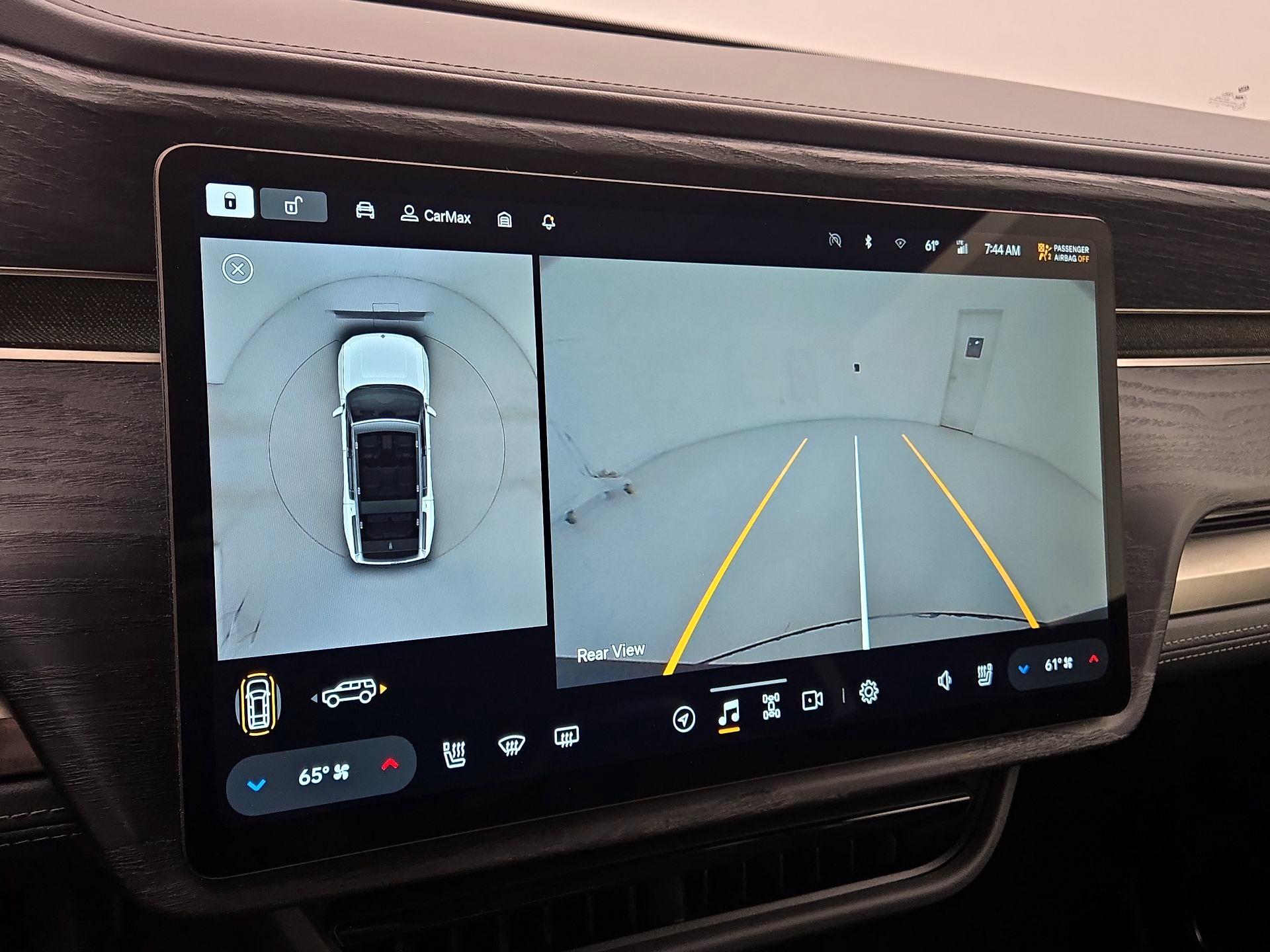 Thumbnail: 2023 Rivian R1S - 14