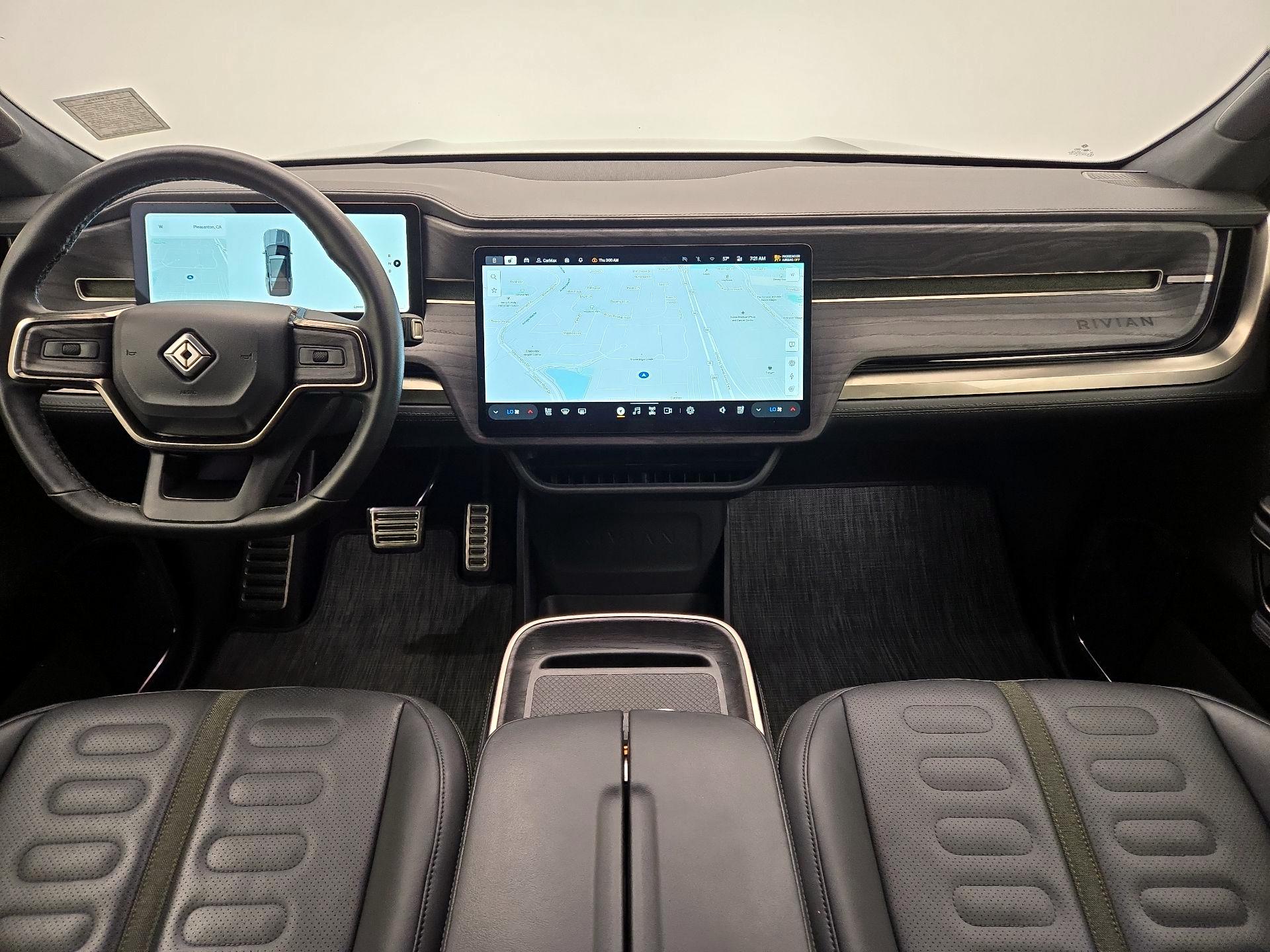 Thumbnail: 2023 Rivian R1S - 9