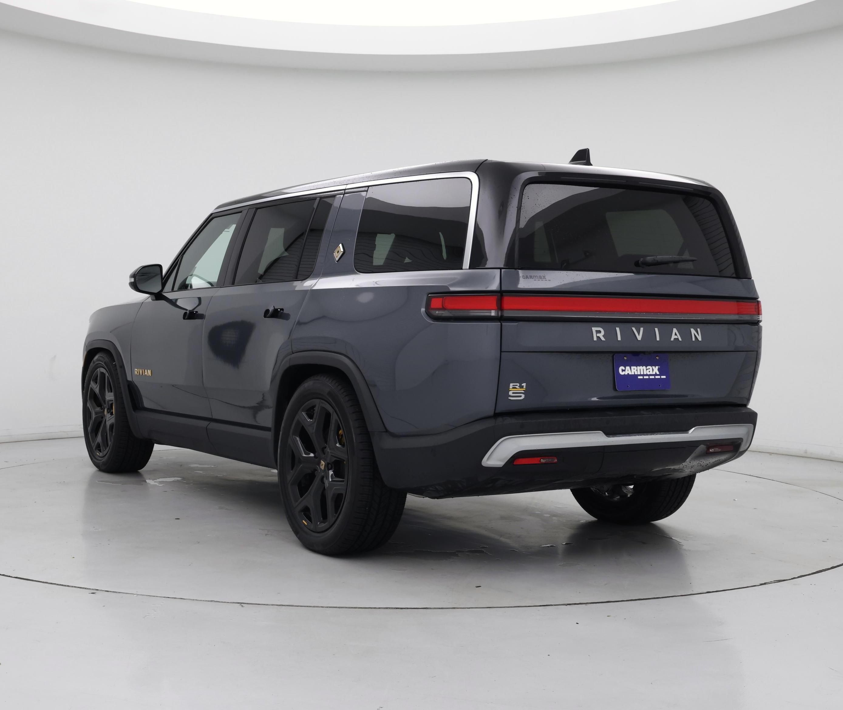 Thumbnail: 2023 Rivian R1S - 2