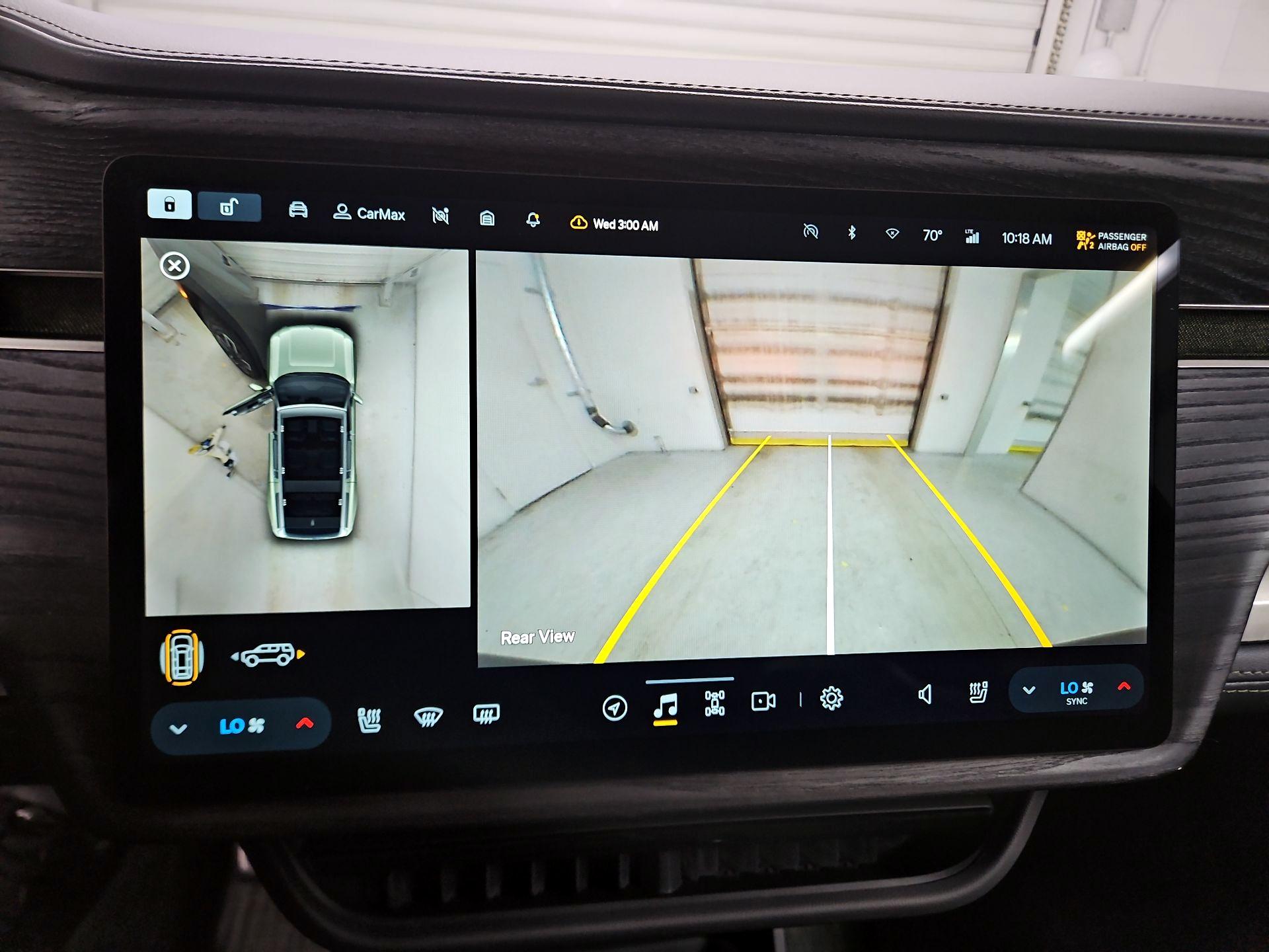 Thumbnail: 2023 Rivian R1S - 15