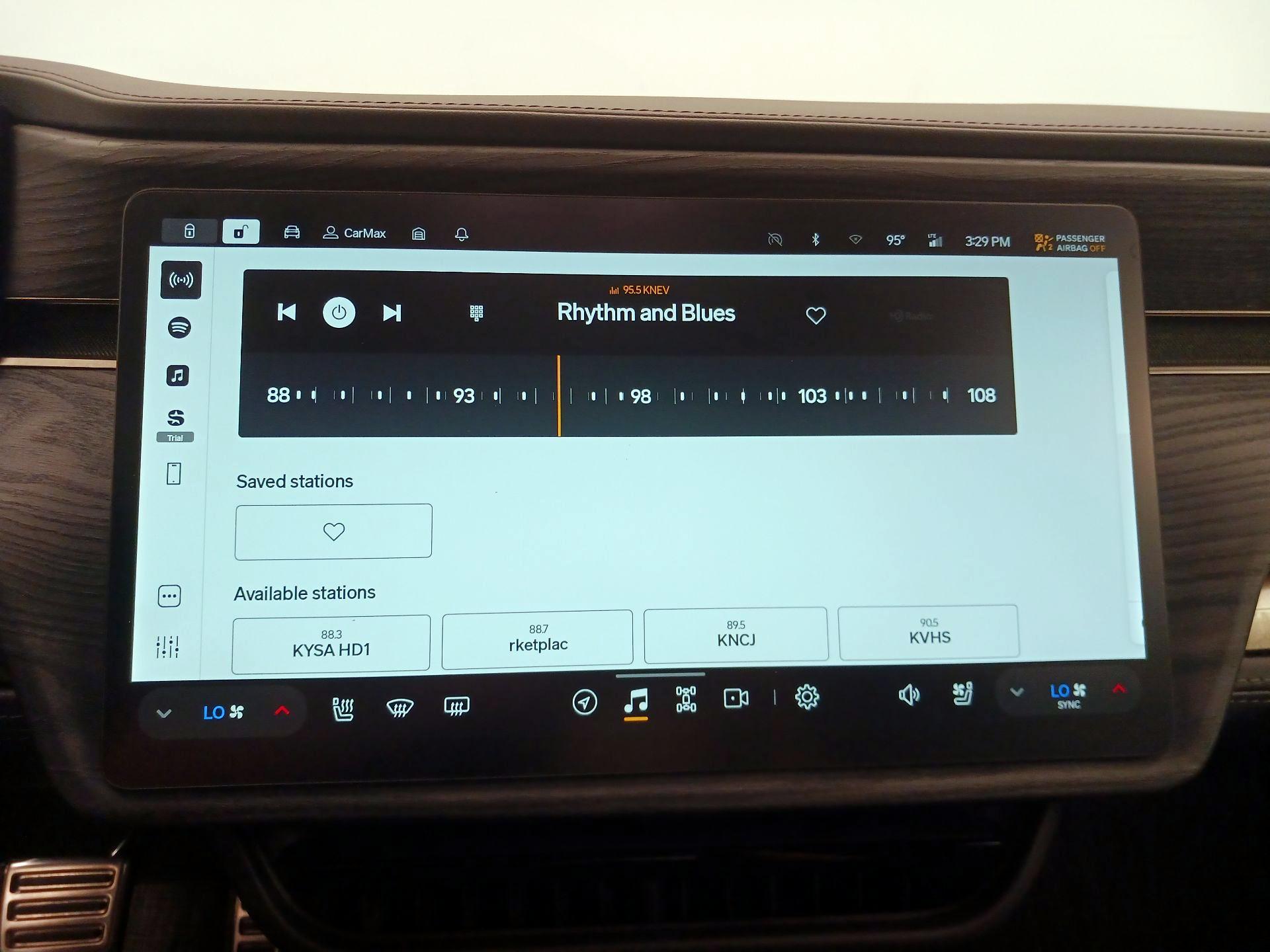 Thumbnail: 2022 Rivian R1T - 15