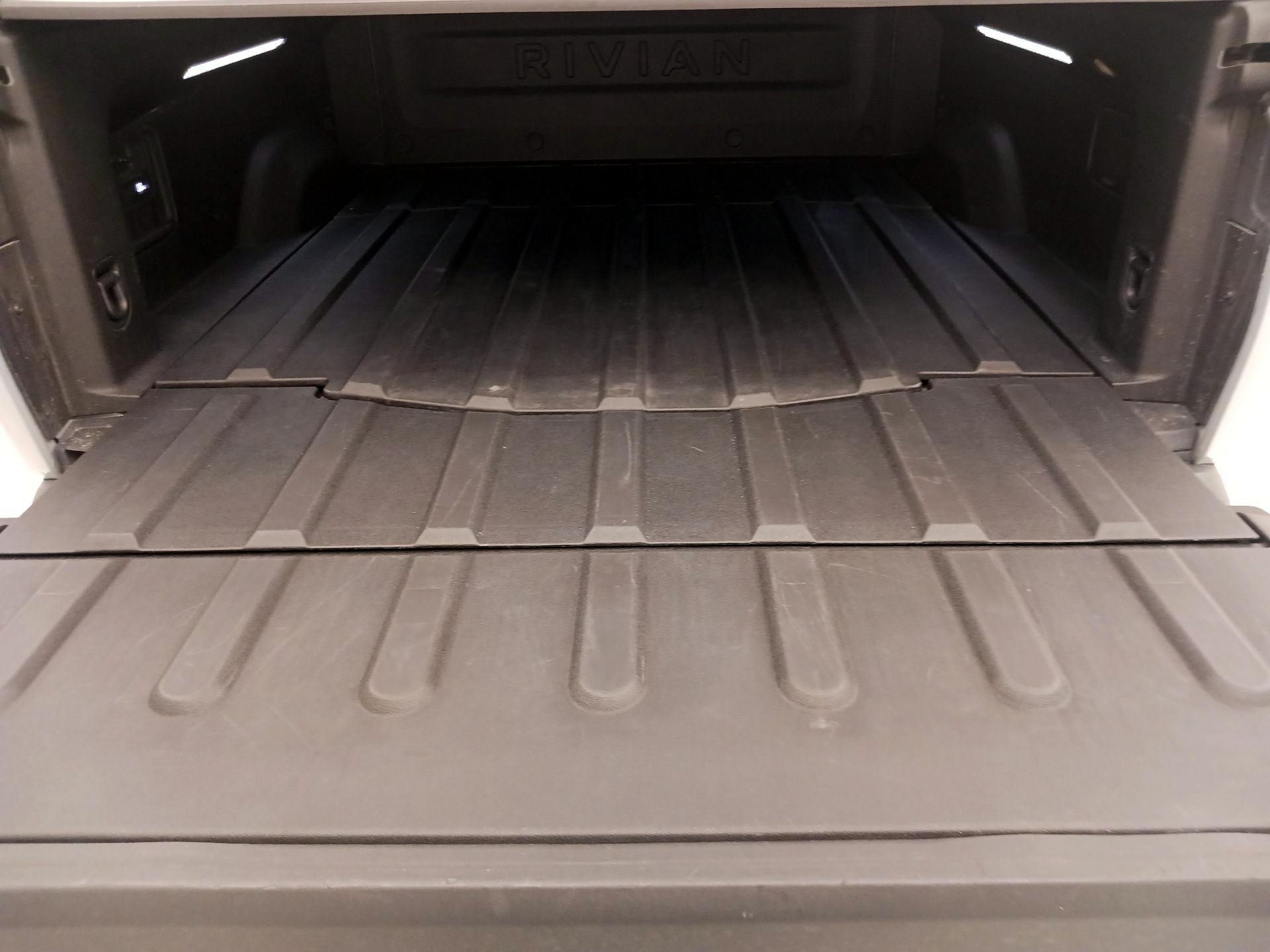 Thumbnail: 2022 Rivian R1T - 20