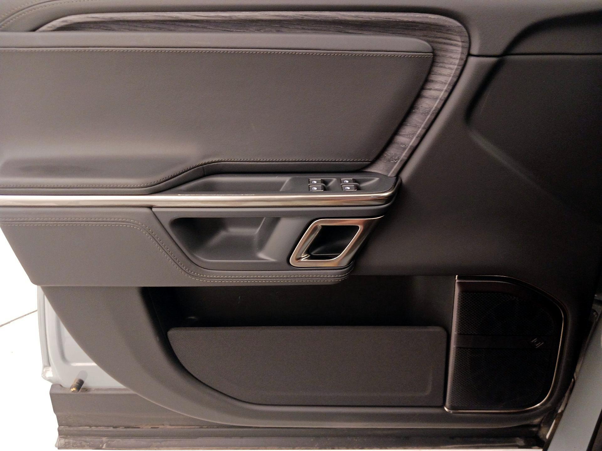 Thumbnail: 2023 Rivian R1S - 12