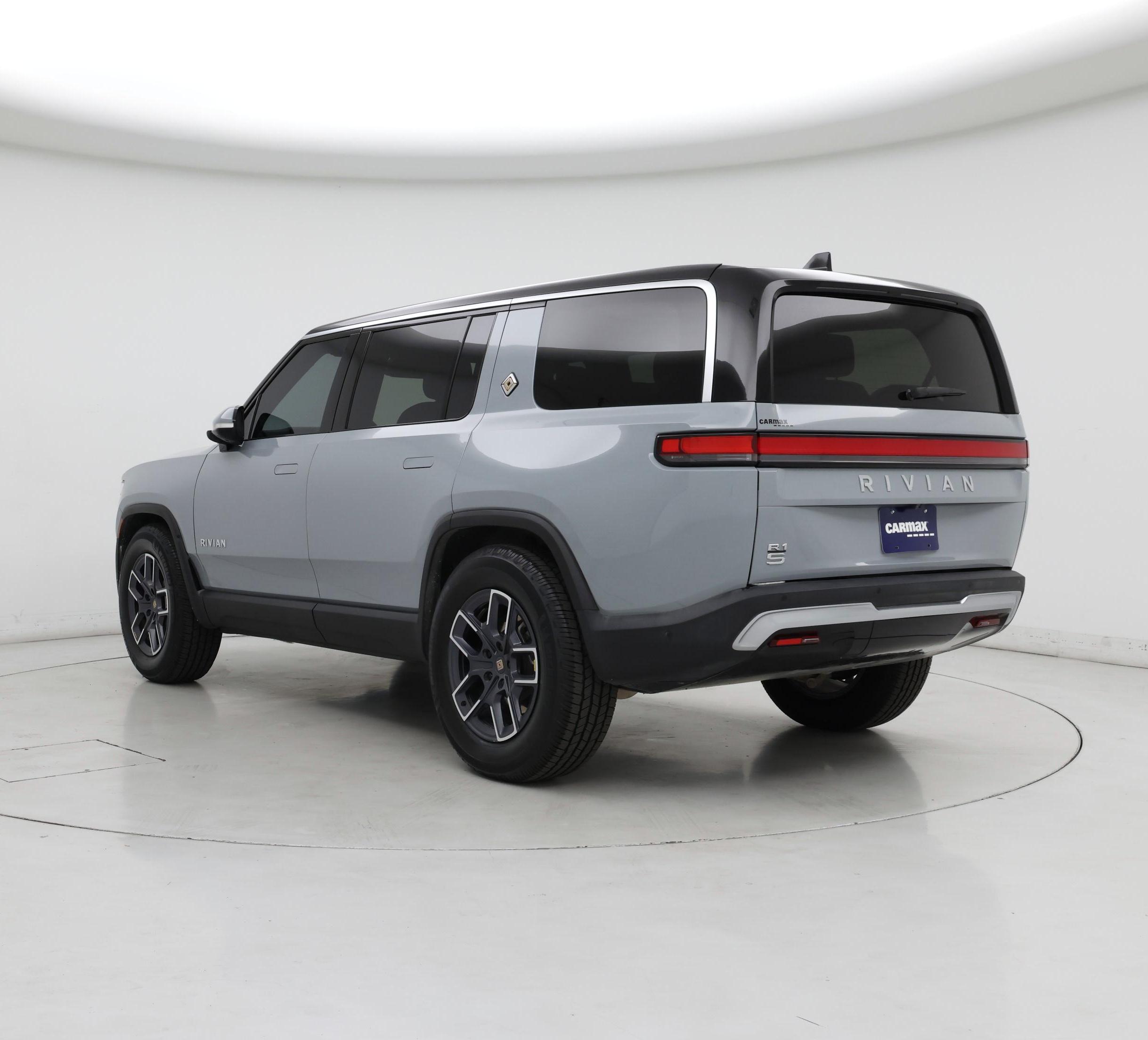Thumbnail: 2023 Rivian R1S - 2