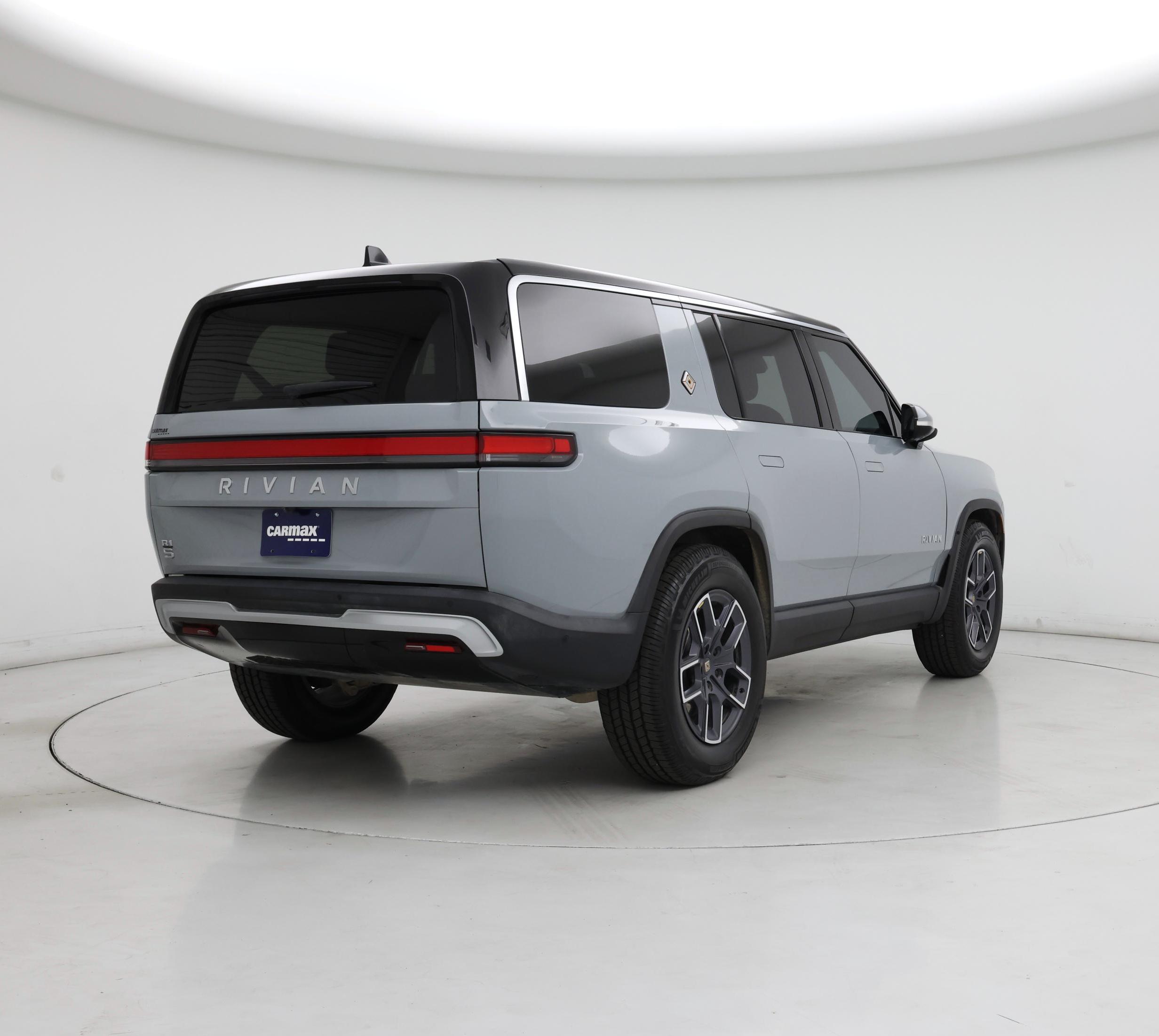 Thumbnail: 2023 Rivian R1S - 8