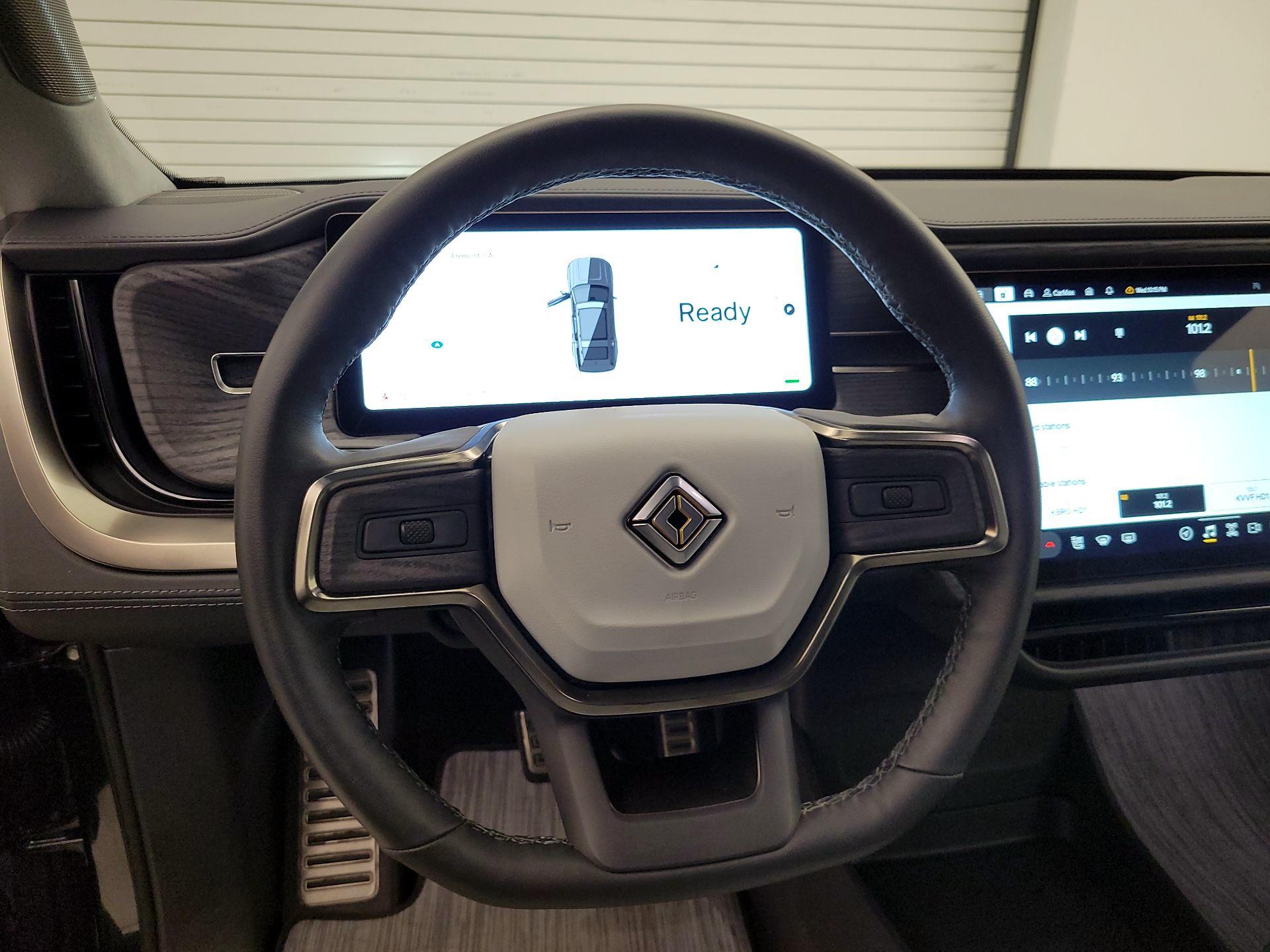 Thumbnail: 2023 Rivian R1S - 10