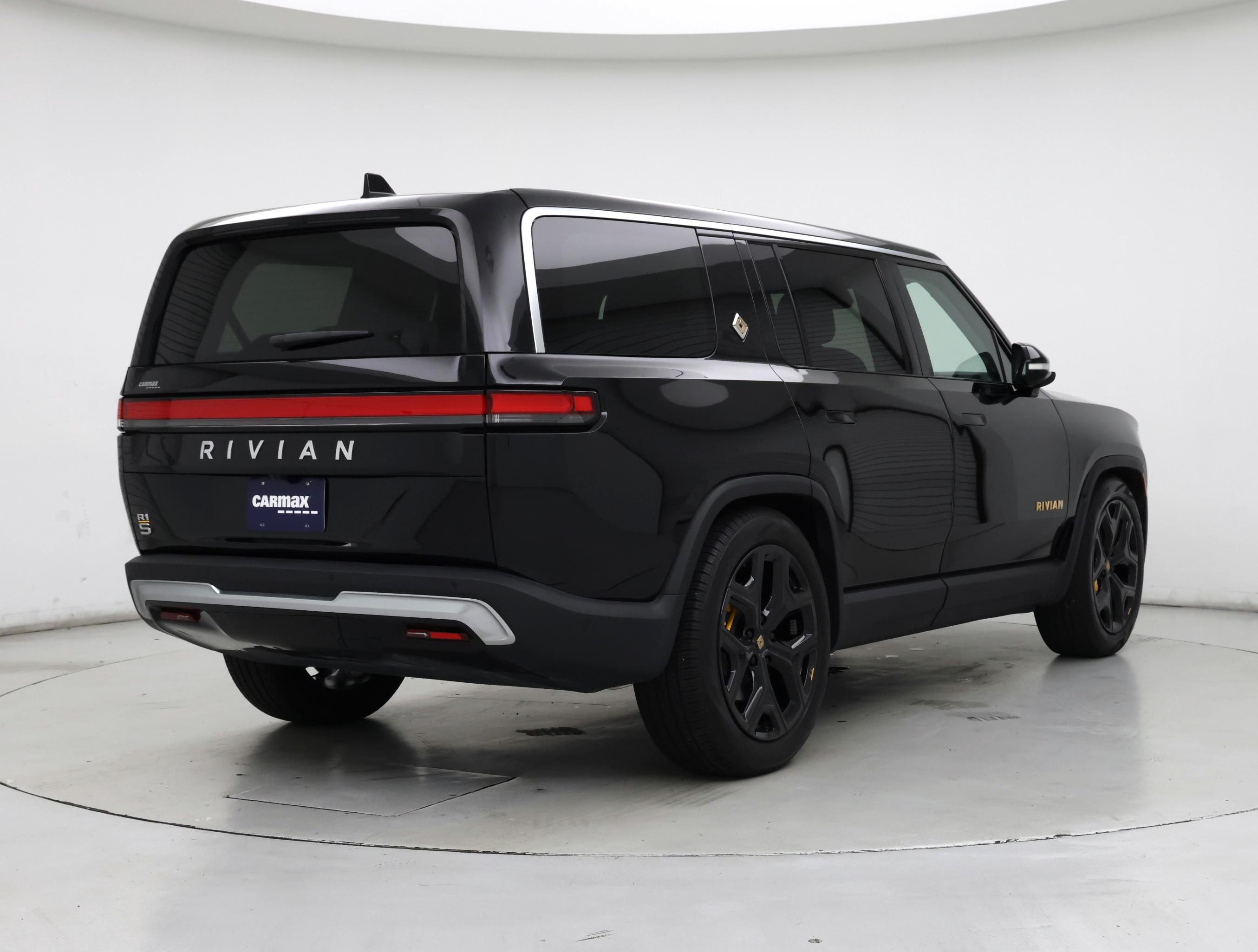 Thumbnail: 2023 Rivian R1S - 8
