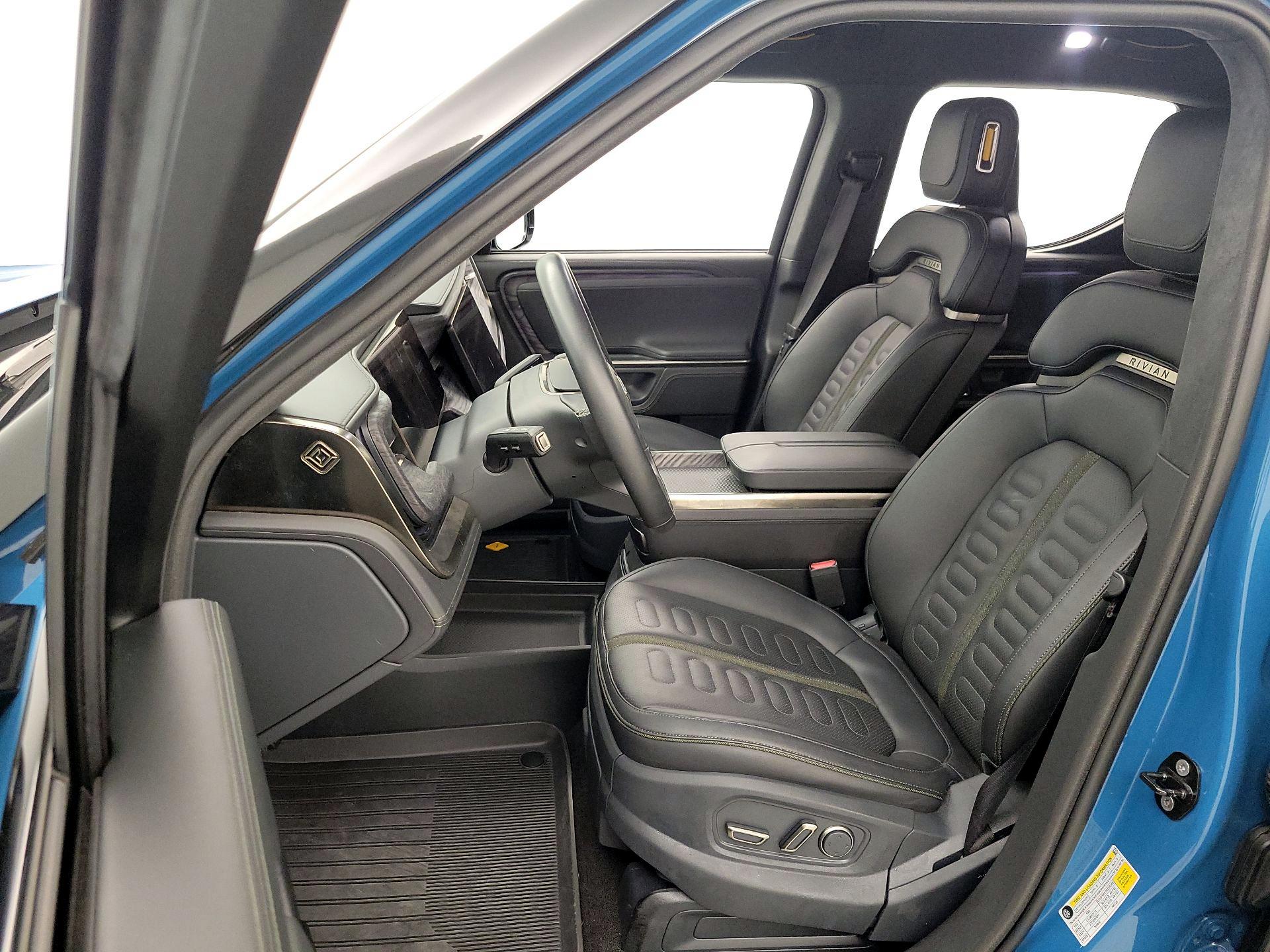 Thumbnail: 2022 Rivian R1T - 11