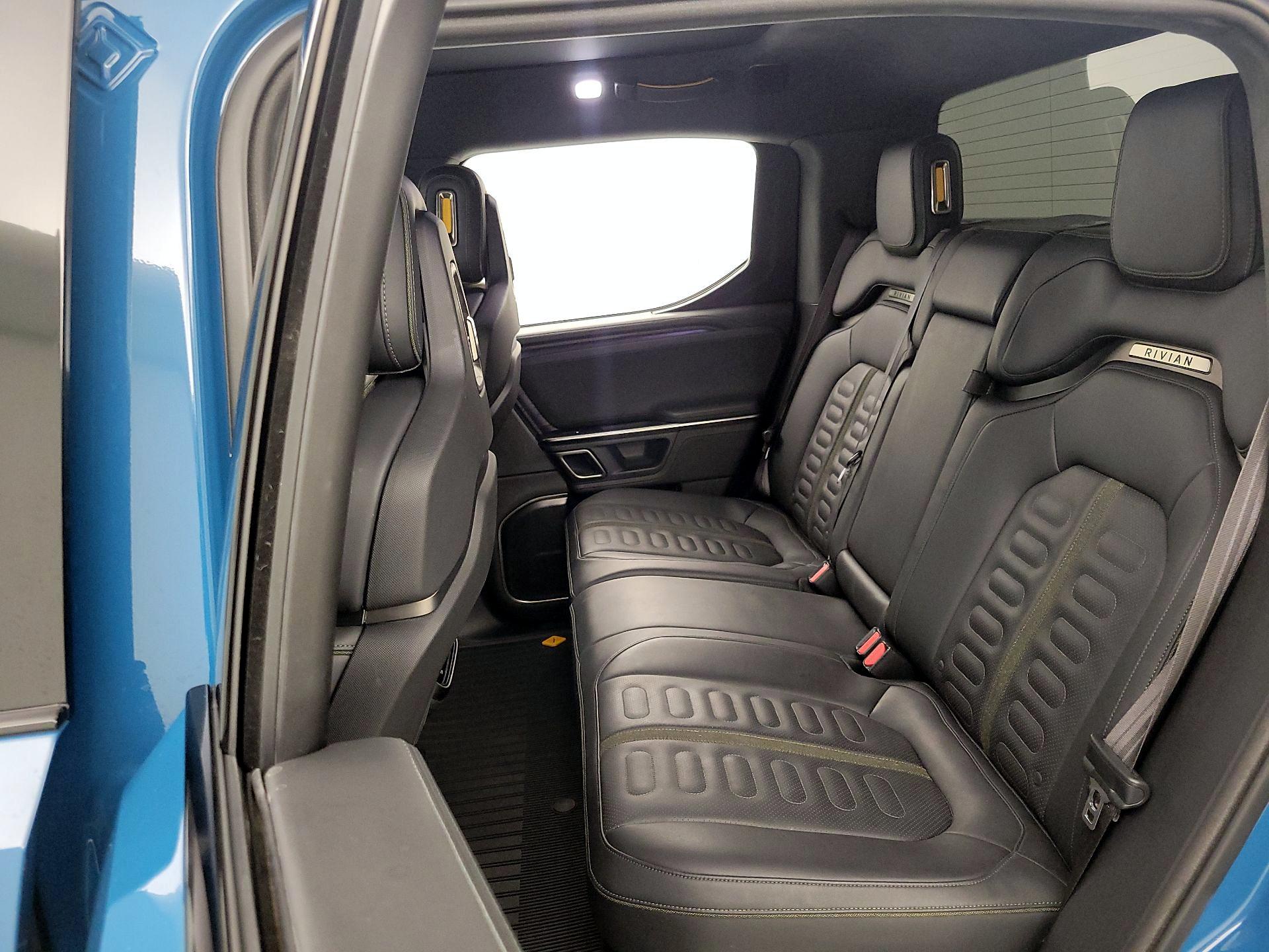 Thumbnail: 2022 Rivian R1T - 17