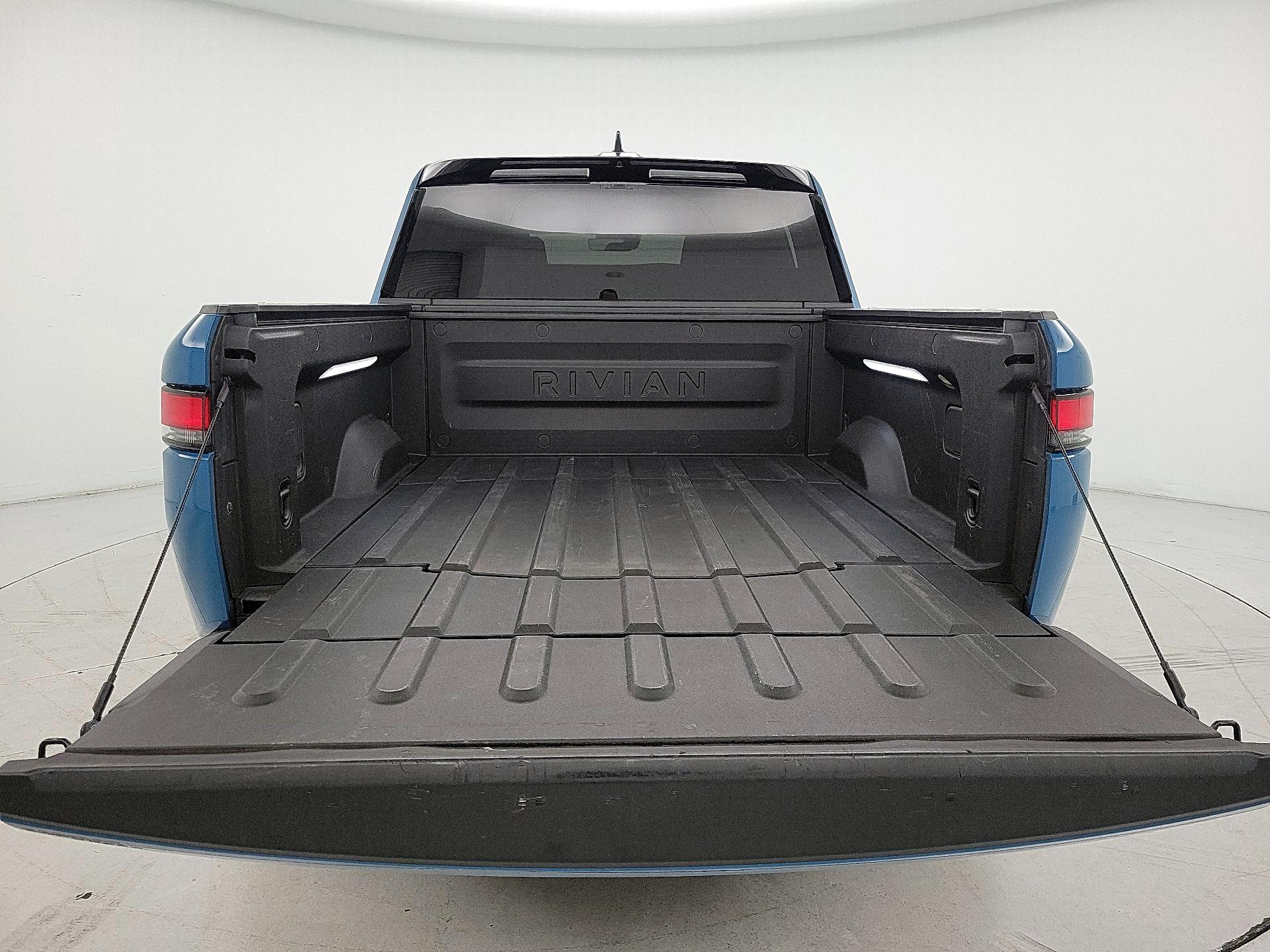 Thumbnail: 2022 Rivian R1T - 18