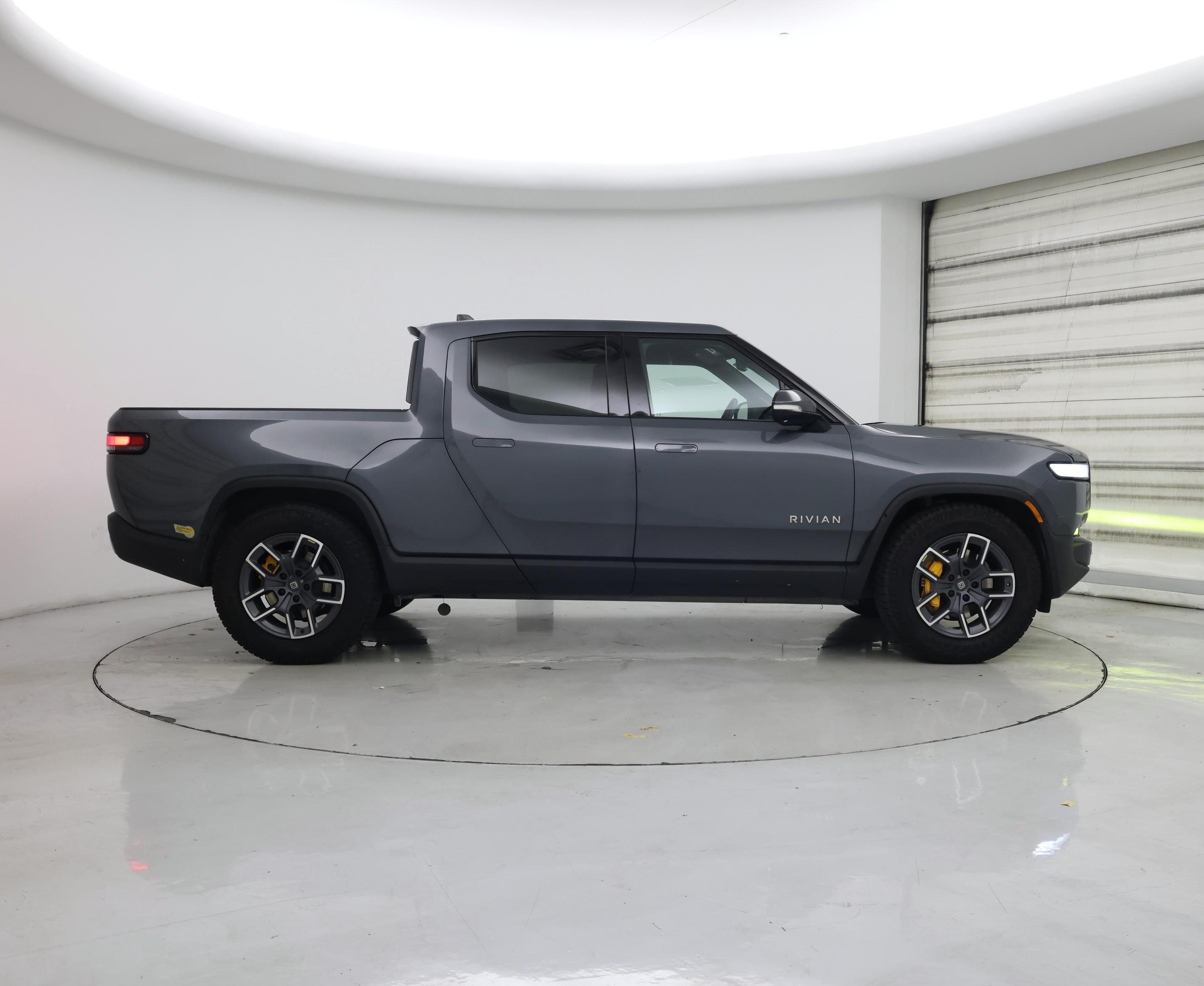 Thumbnail: 2022 Rivian R1T - 7