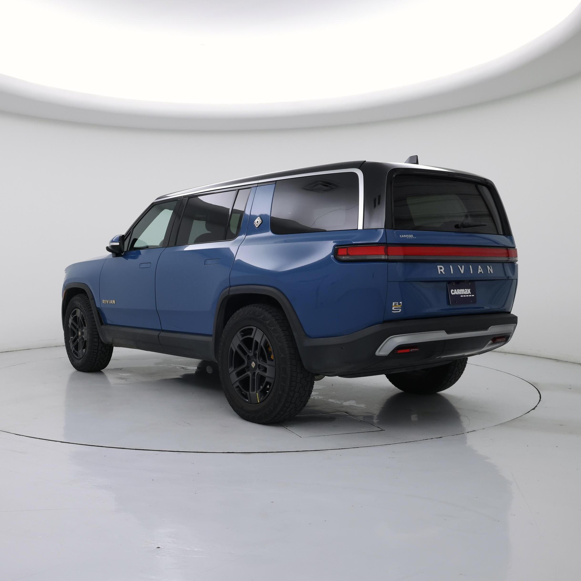 Thumbnail: 2023 Rivian R1S - 2